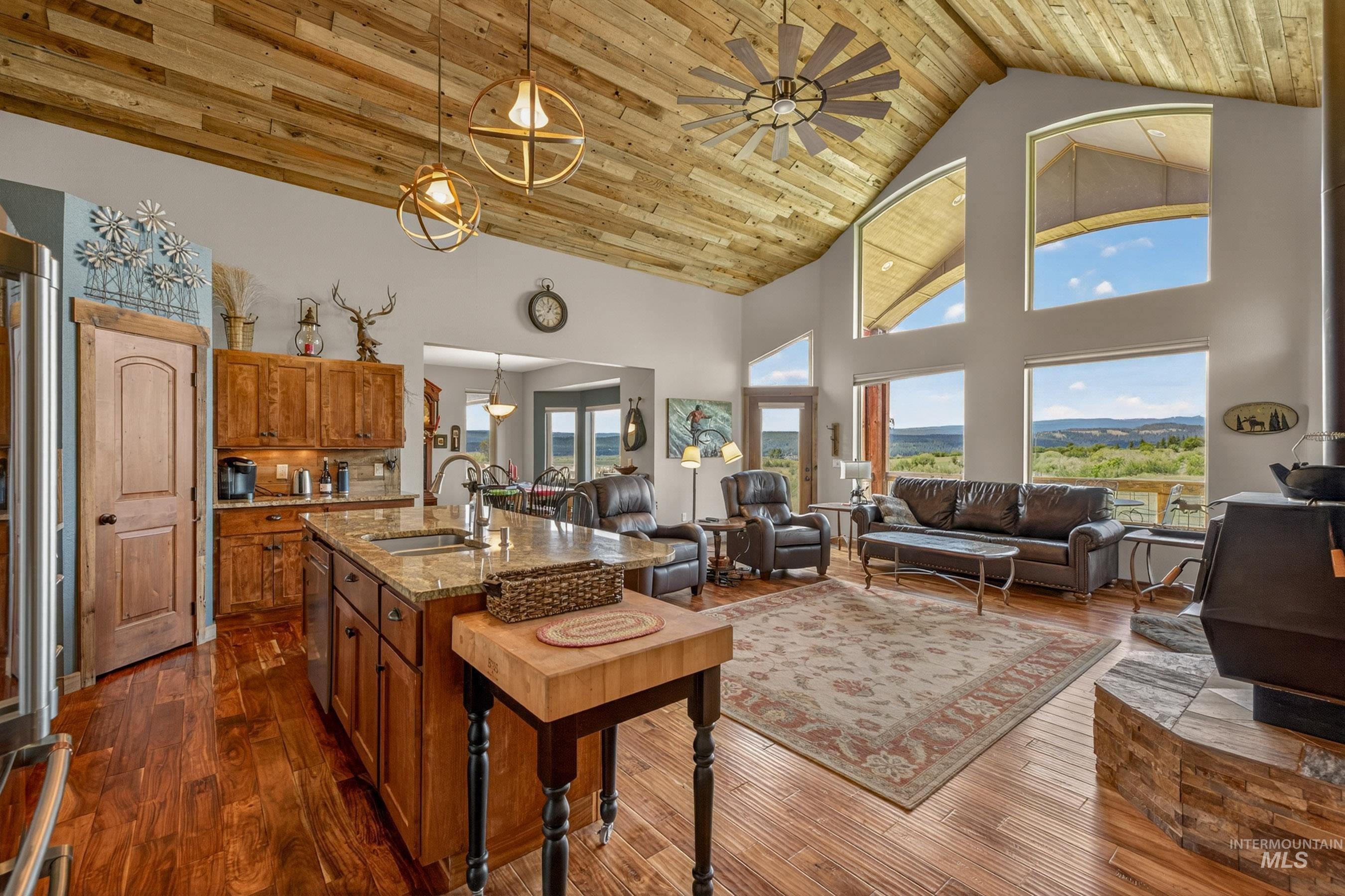 3202 Canyon Creek Way Property Photo 20
