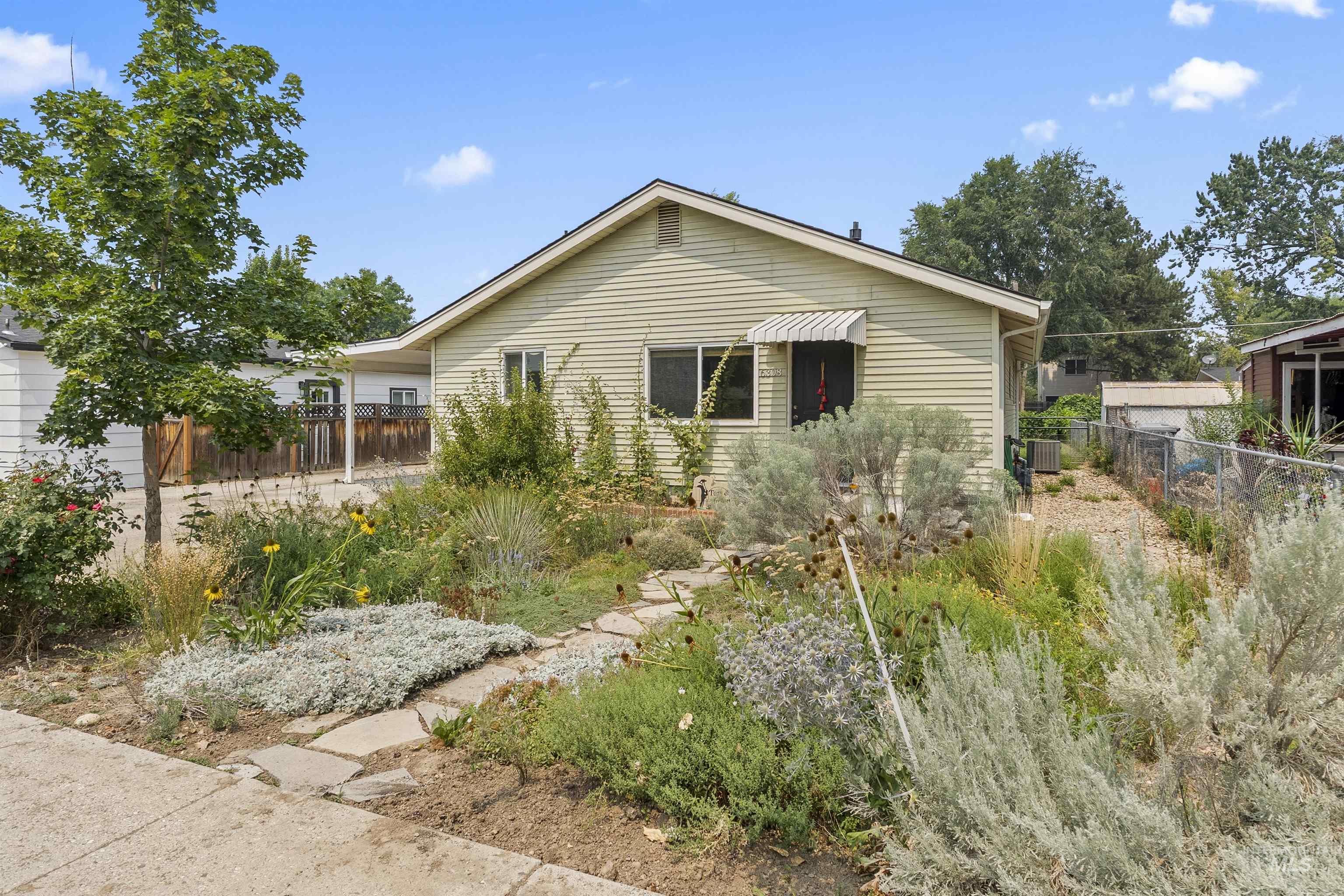 6308 W Butte Street Property Photo 1