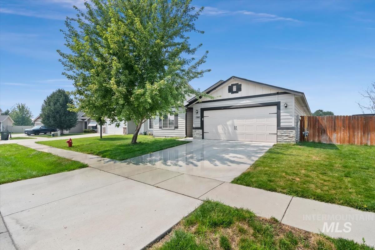 1746 E Deerhill Dr Property Photo 24