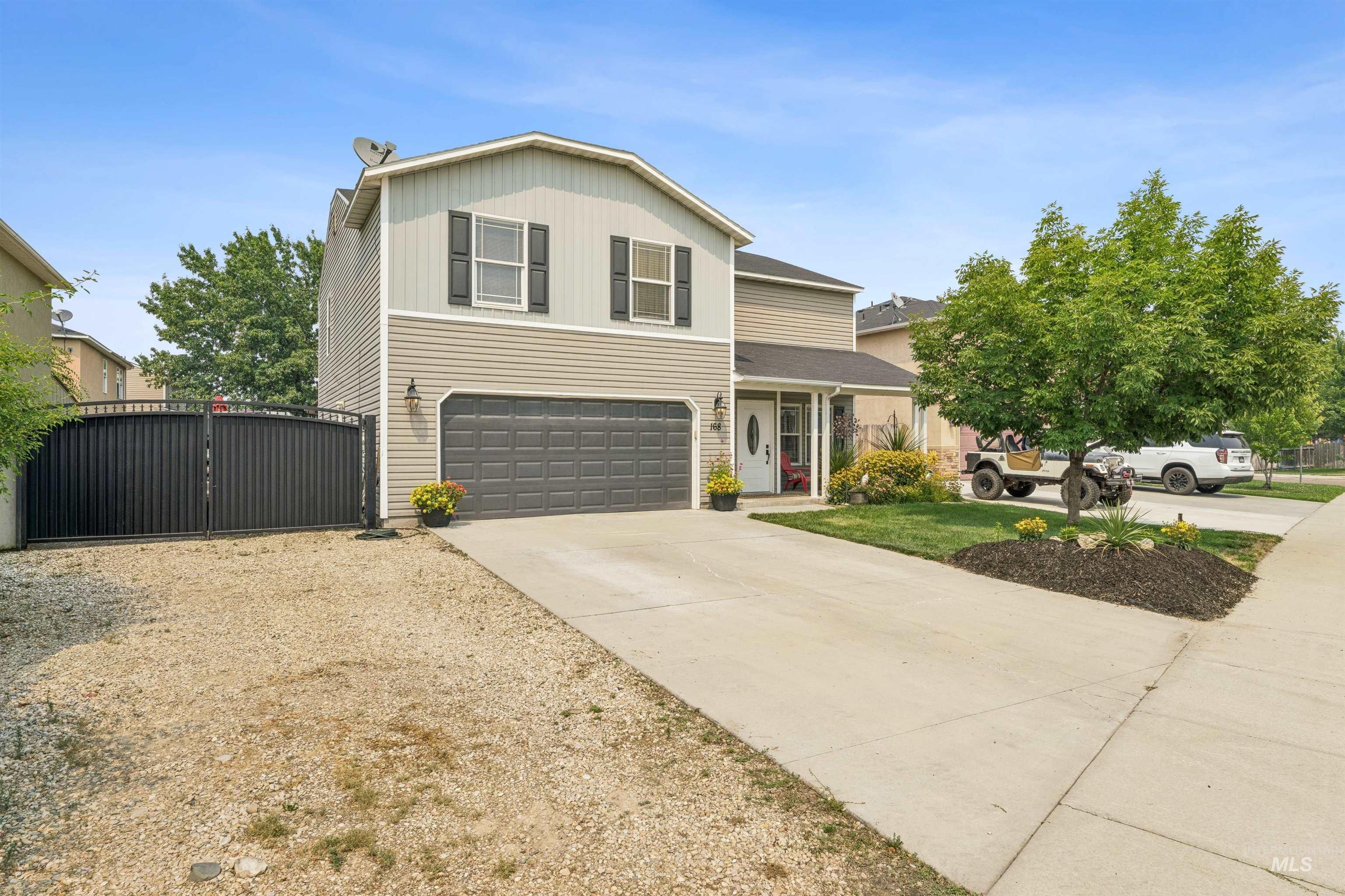 168 E Willow Creek Dr Property Photo 2