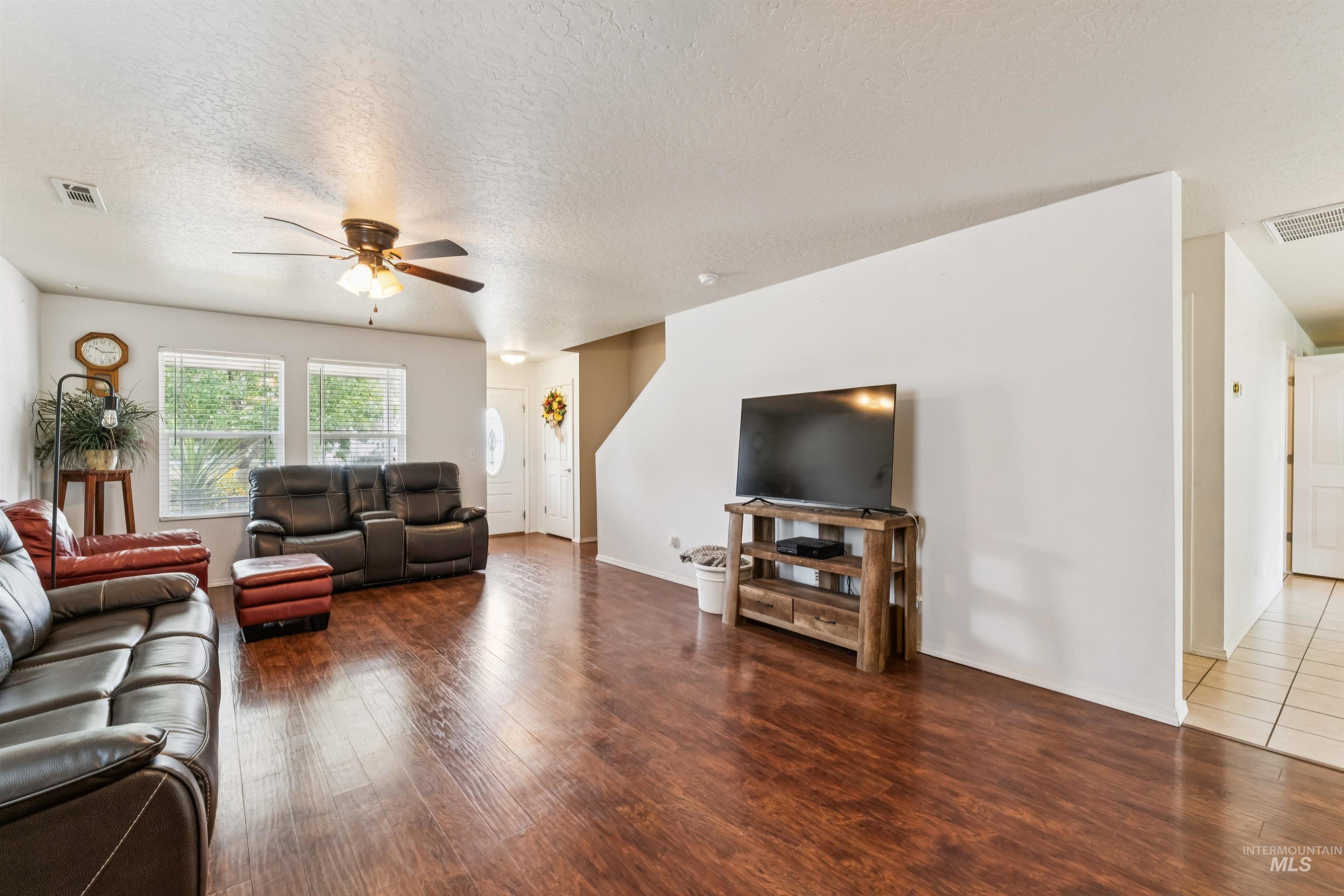 168 E Willow Creek Dr Property Photo 19