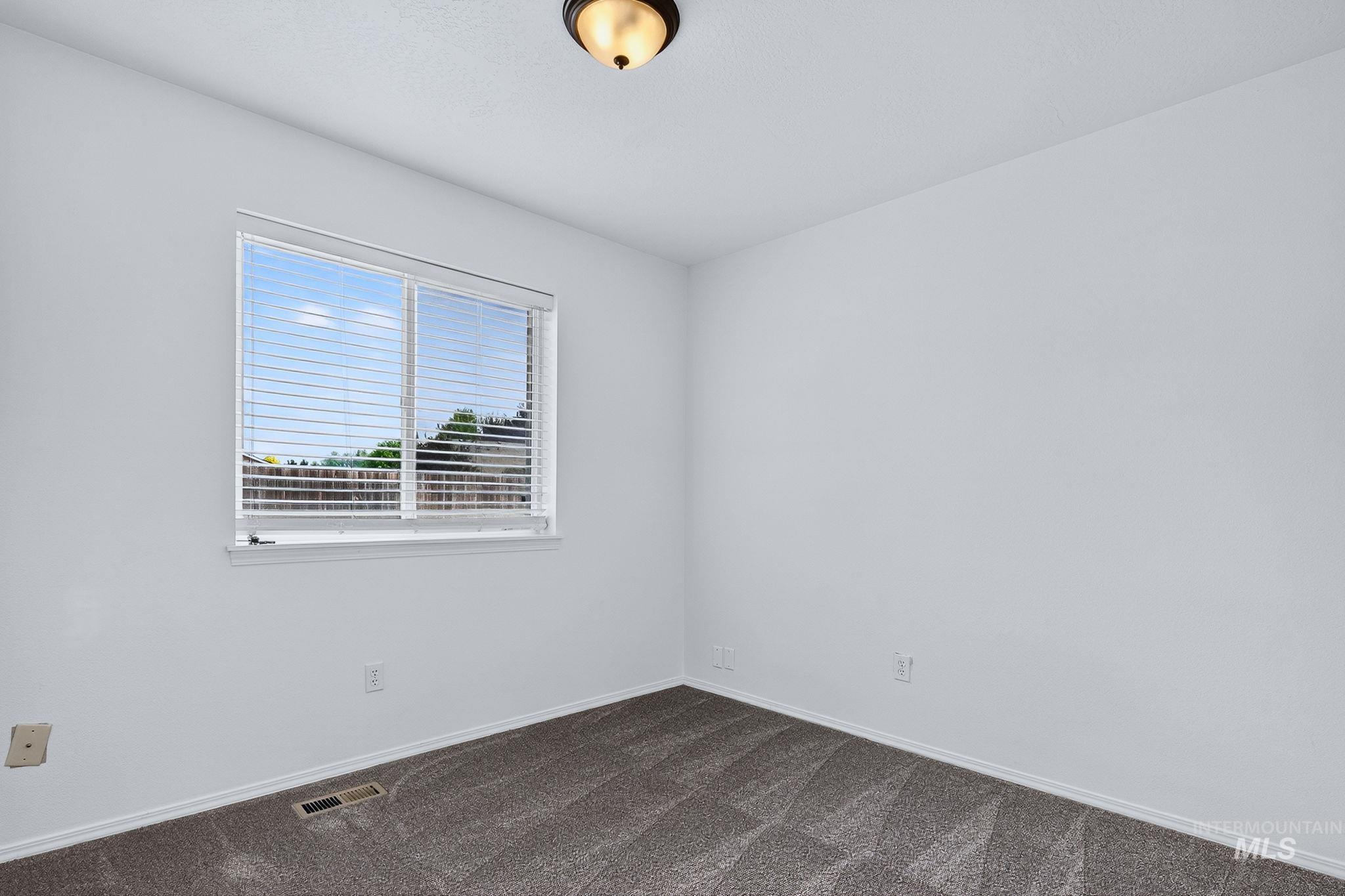 3308 Coachman Ct Property Photo 16