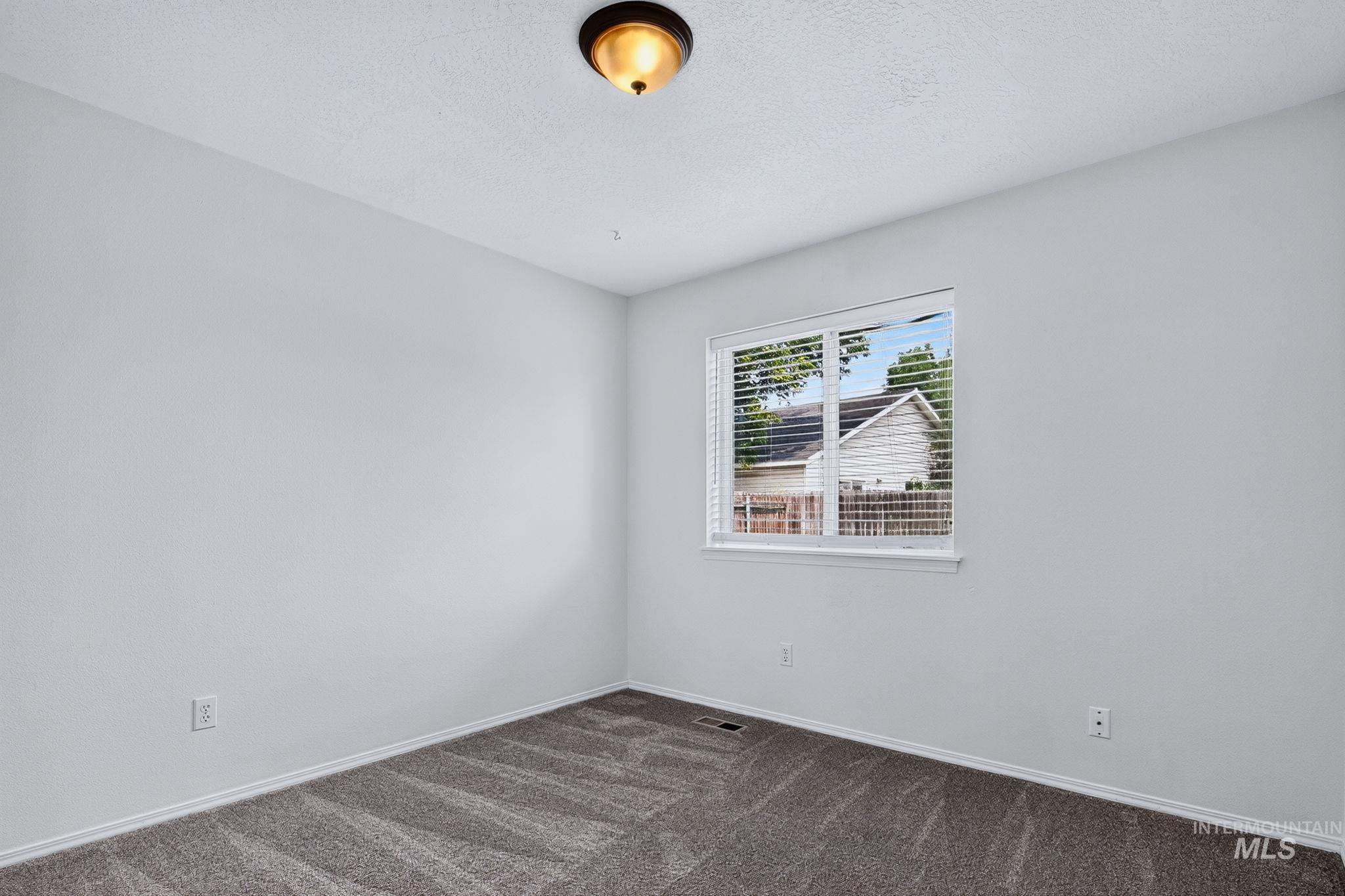 3308 Coachman Ct Property Photo 18