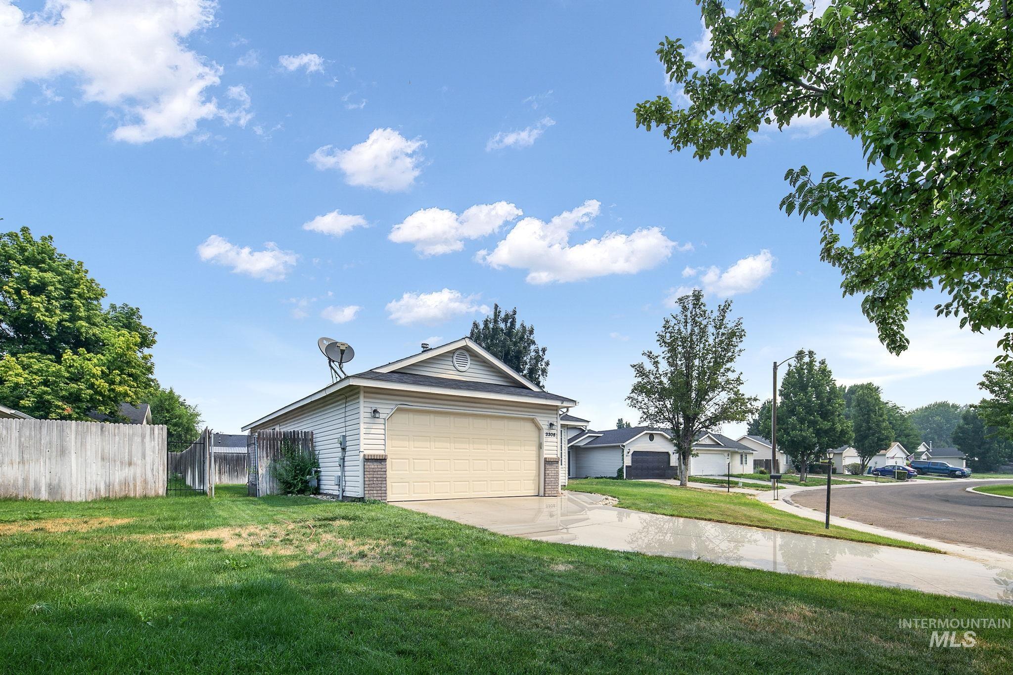 3308 Coachman Ct Property Photo 25