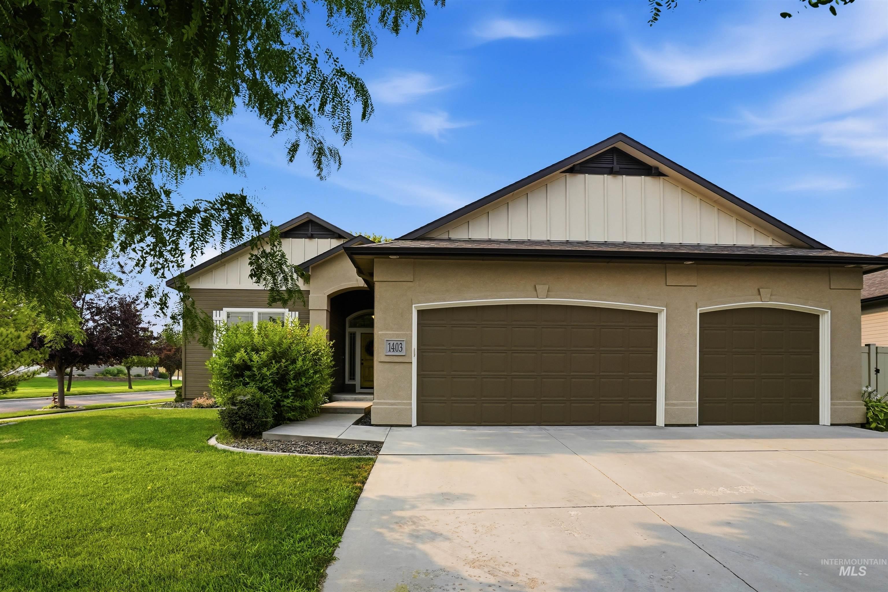 1403 W Raelin Property Photo 1