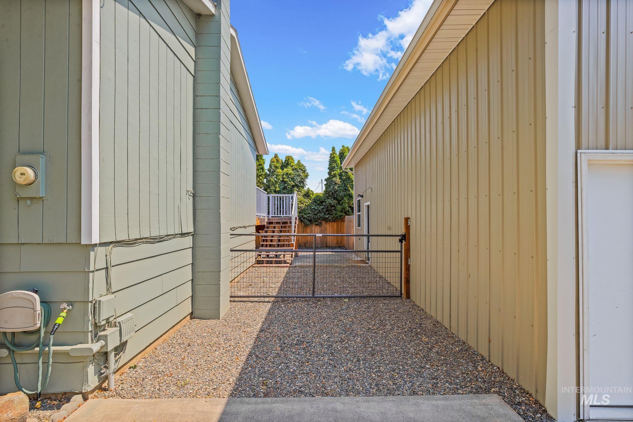 3327 5th St G Property Photo 40