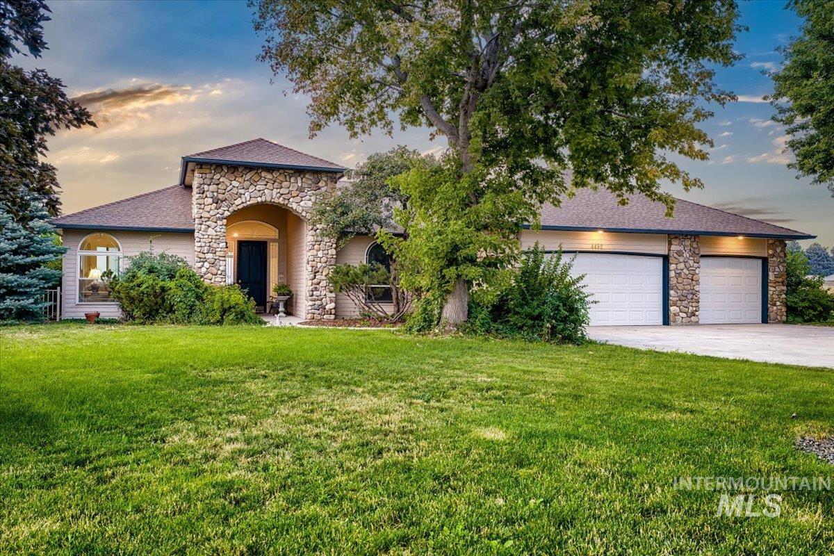 4482 W Vaquero Property Photo 1