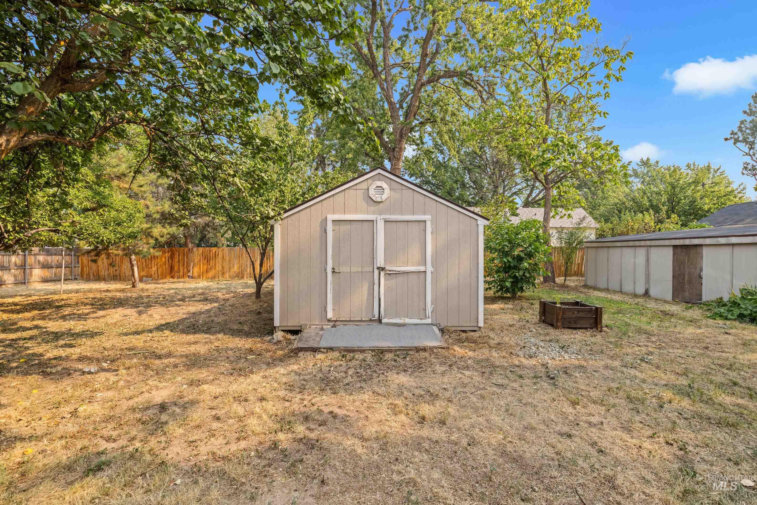 2505 S Annett St Property Photo 30