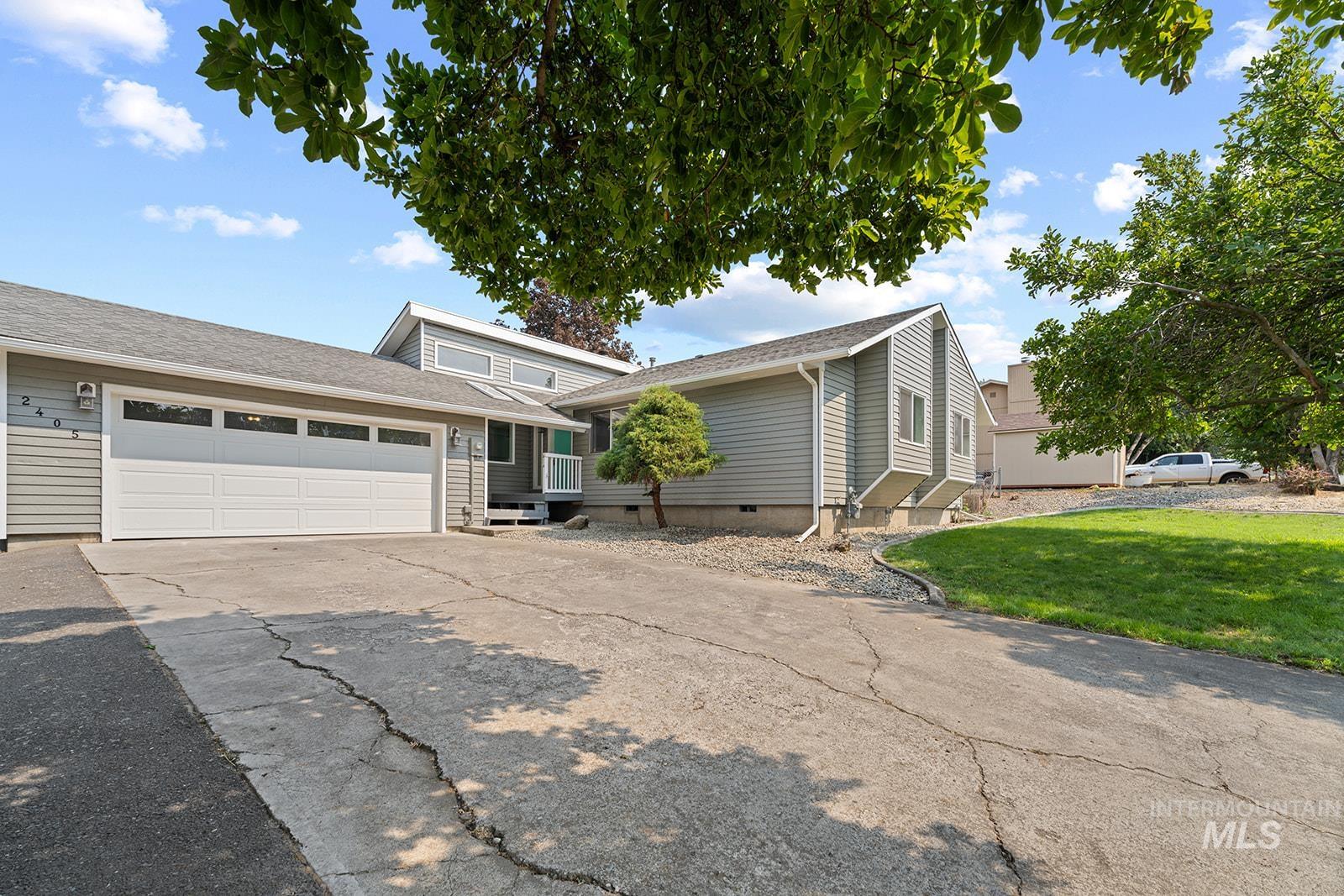 2405 Shelley Lane Property Photo 1