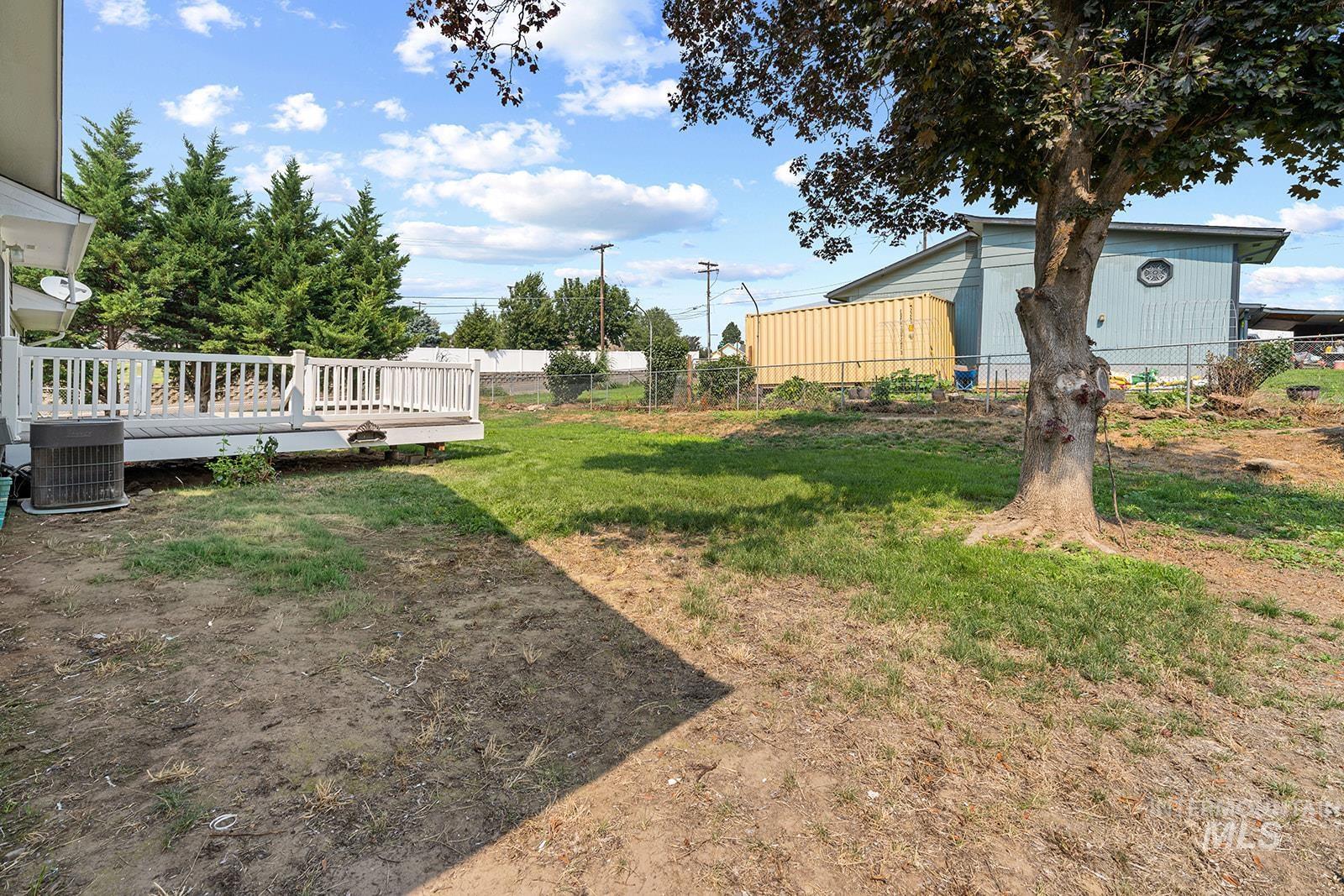 2405 Shelley Lane Property Photo 5