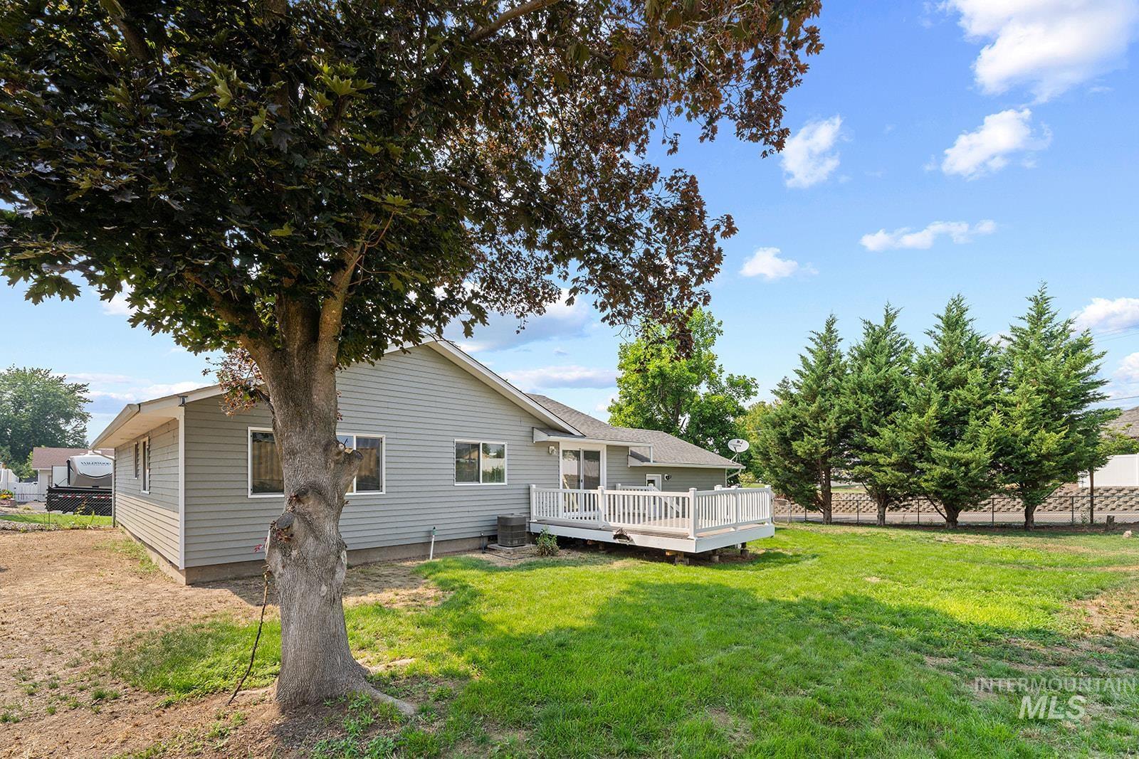 2405 Shelley Lane Property Photo 6