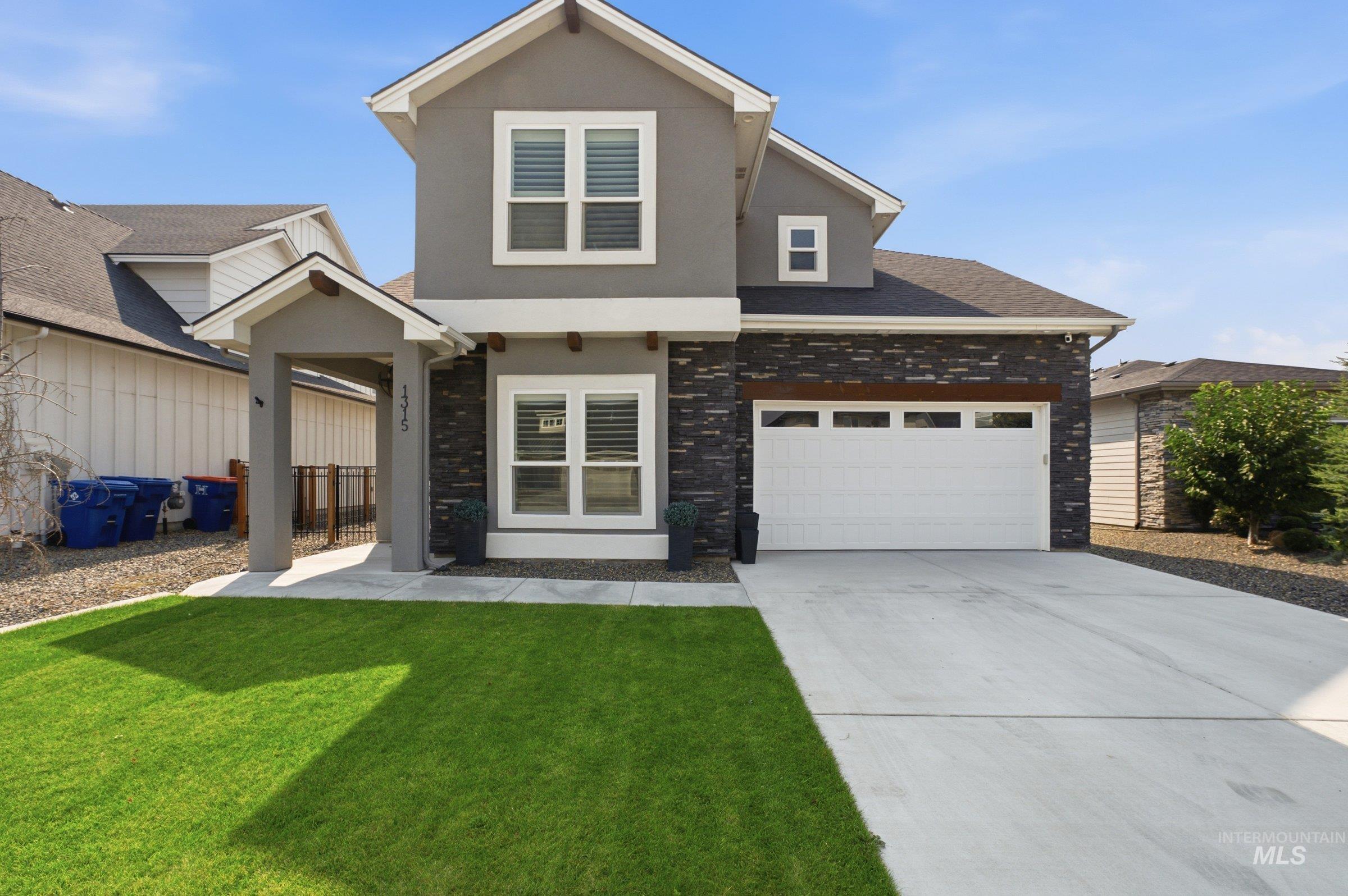 1315 N Big Star Place Property Photo 1