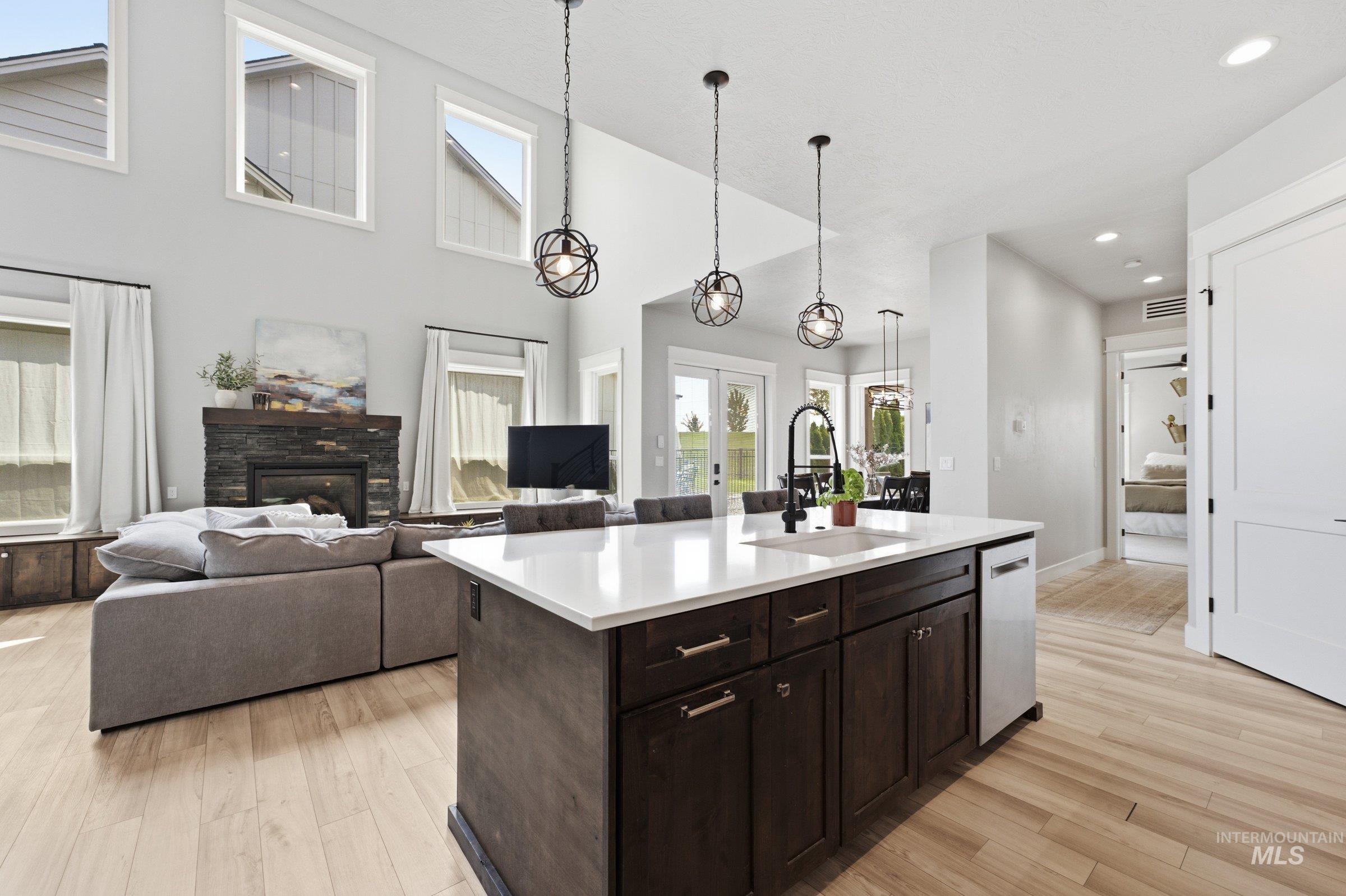1315 N Big Star Place Property Photo 6