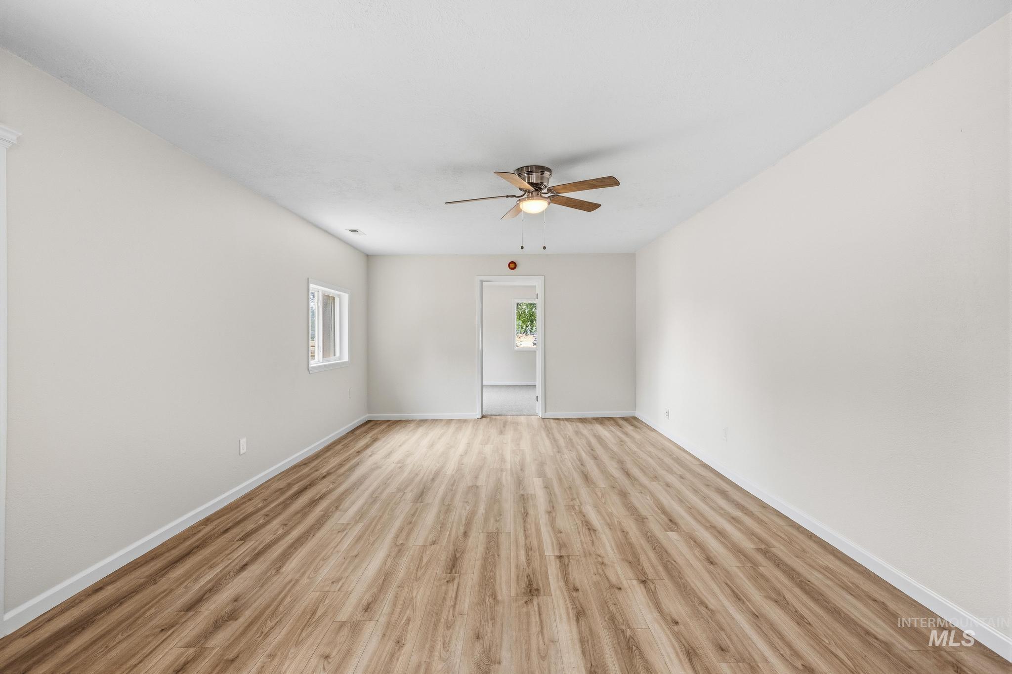 14666 Willis Rd Property Photo 13