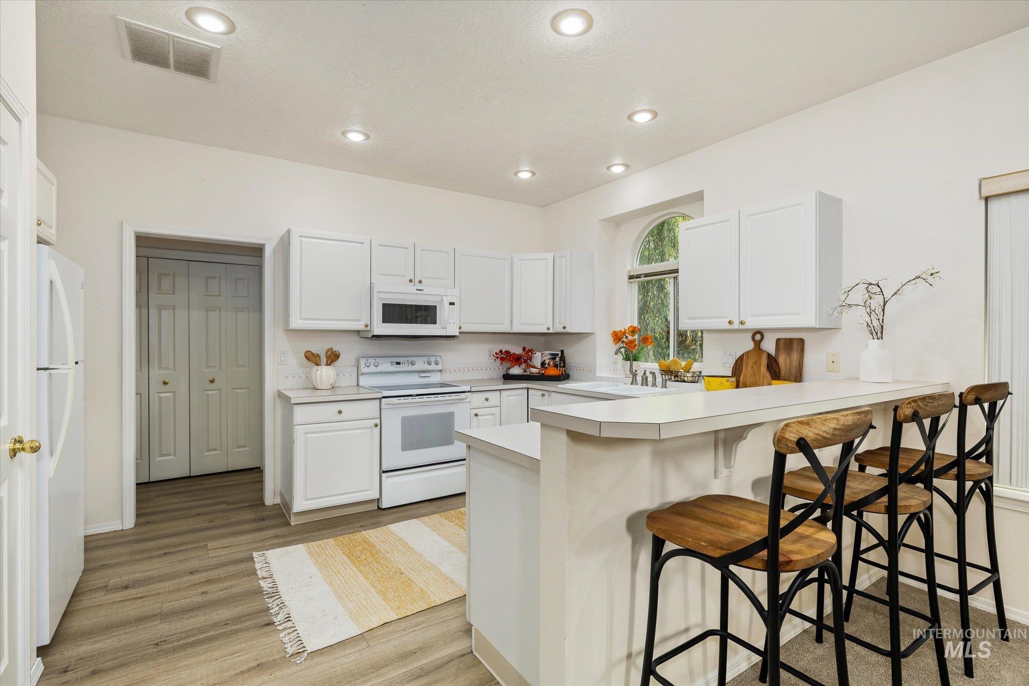 13396 W Bluebonnet Dr Property Photo 10