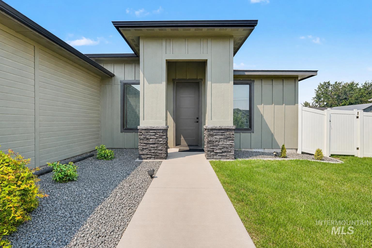 2182 Austin Way Property Photo 1