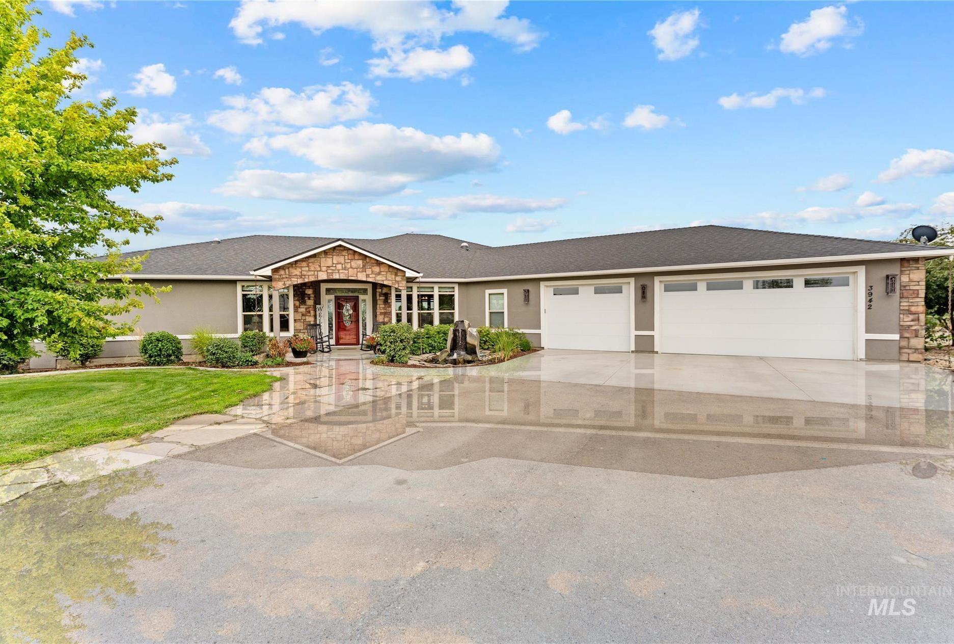 3942 Vista Ridge Ln Property Photo 1