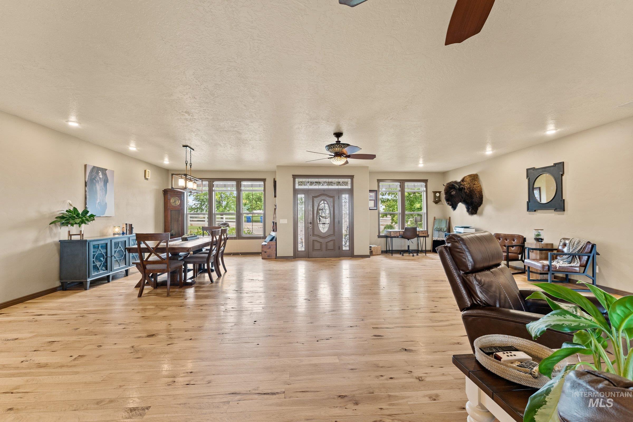 3942 Vista Ridge Ln Property Photo 6