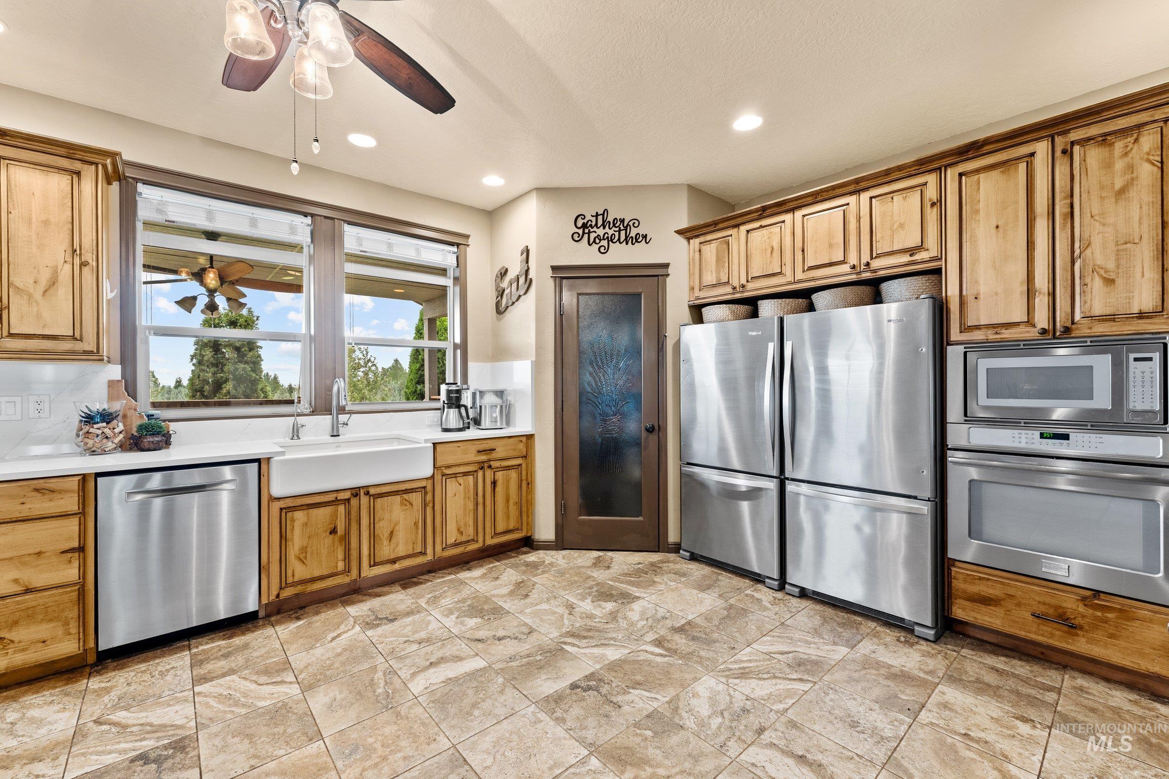 3942 Vista Ridge Ln Property Photo 9