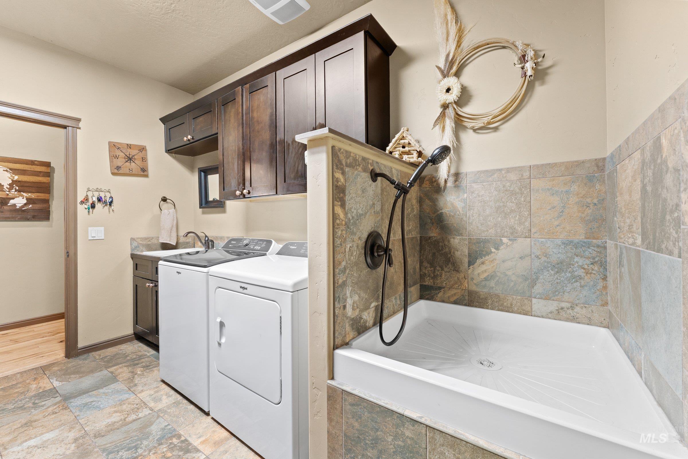 3942 Vista Ridge Ln Property Photo 13