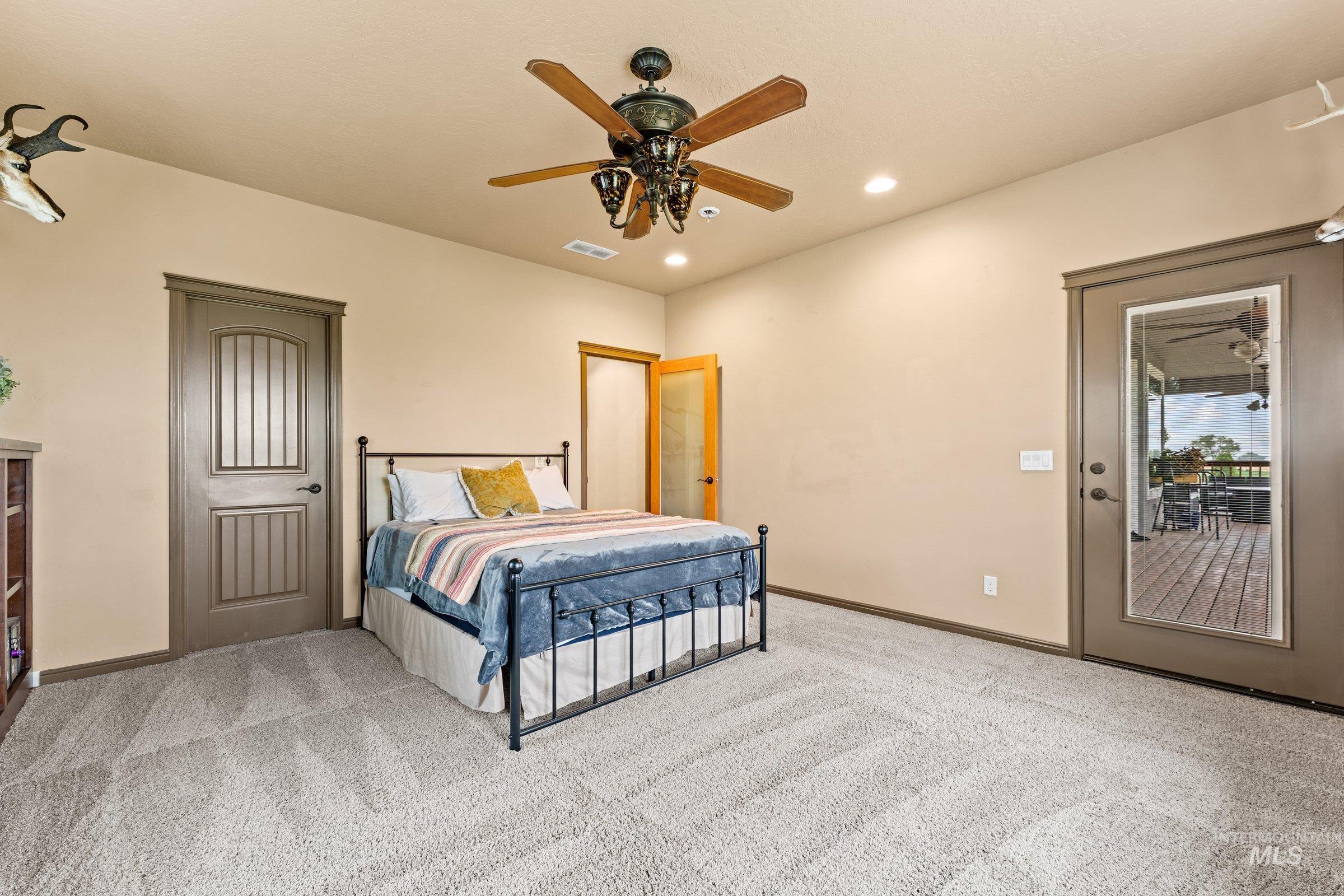 3942 Vista Ridge Ln Property Photo 15