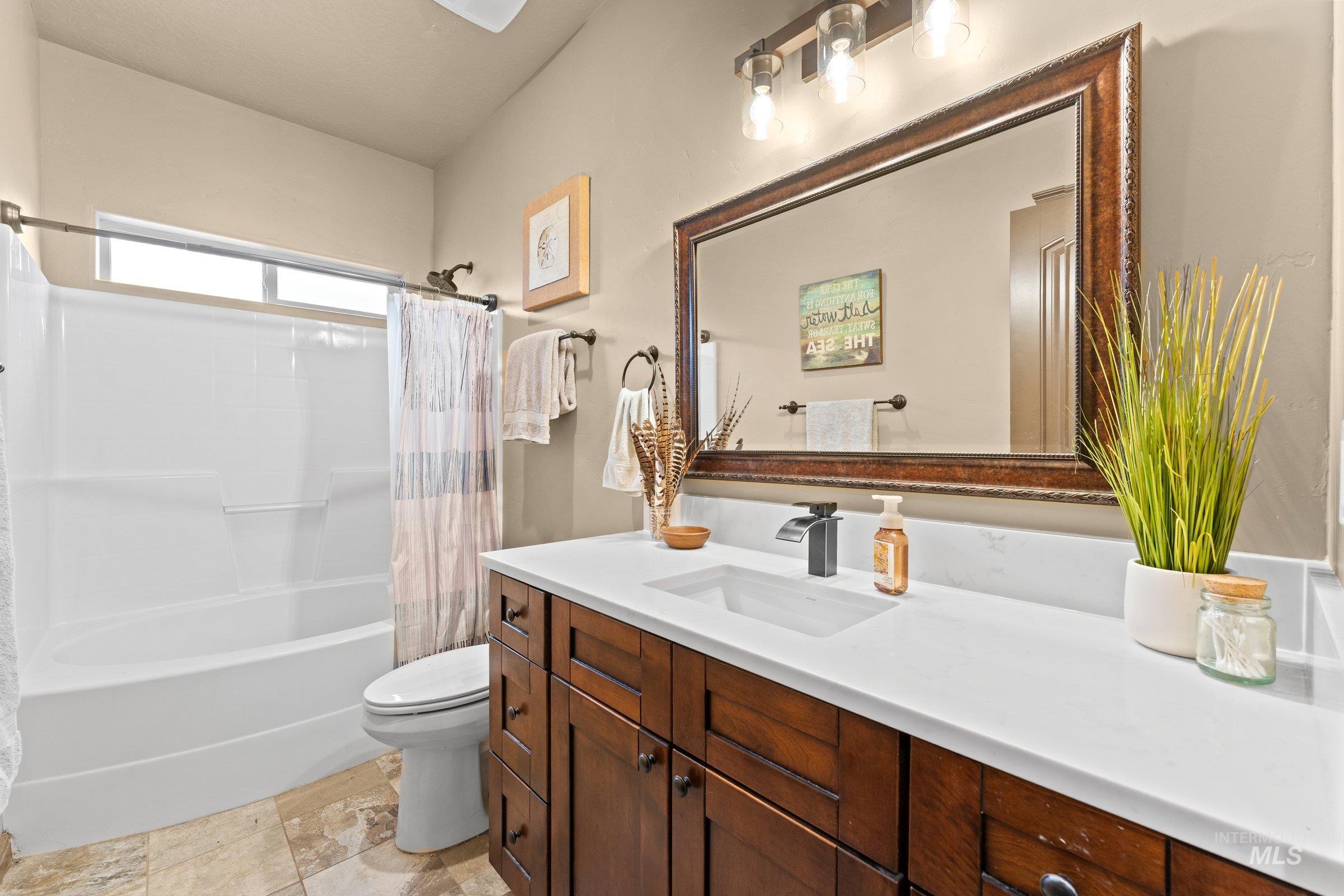 3942 Vista Ridge Ln Property Photo 17