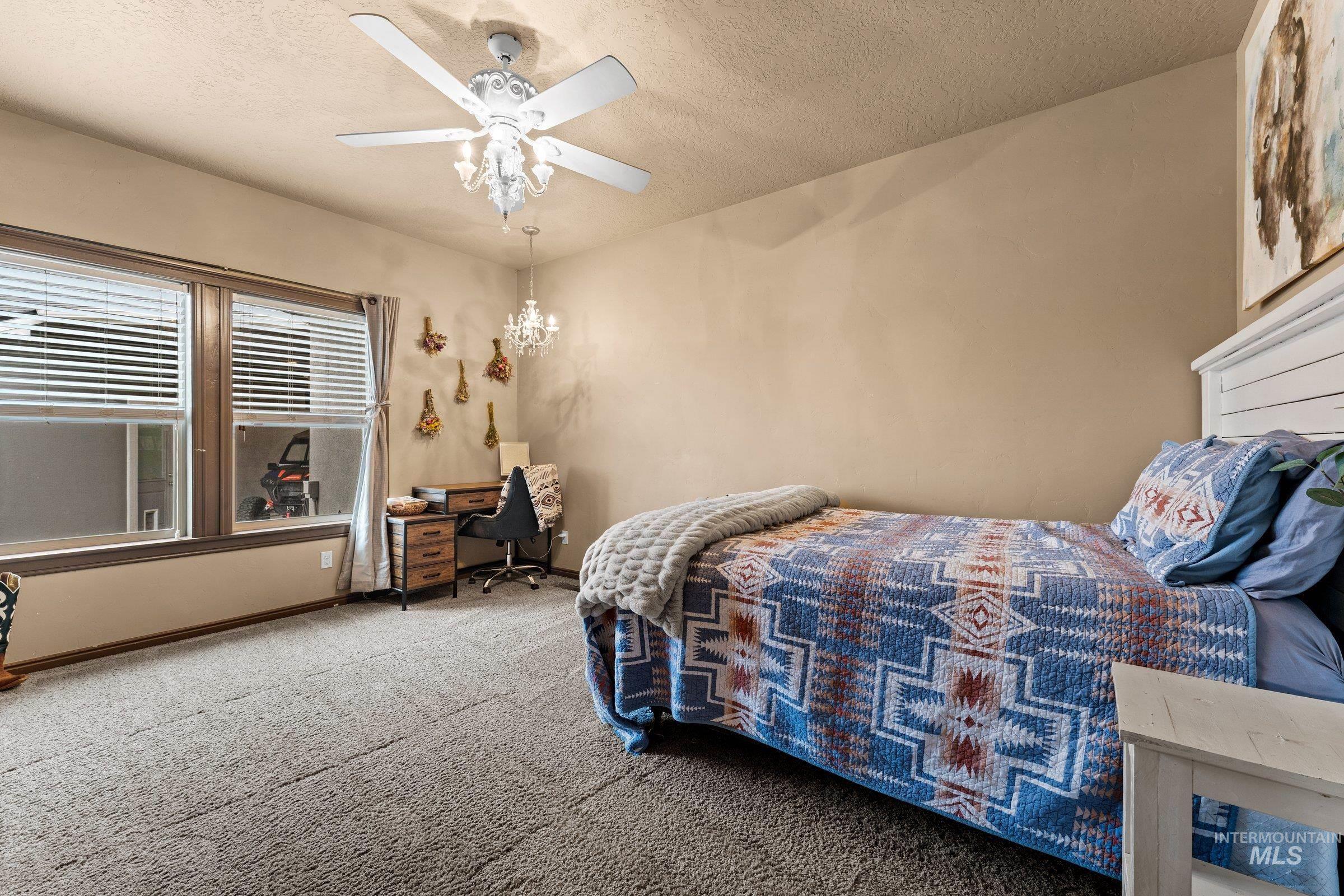 3942 Vista Ridge Ln Property Photo 18