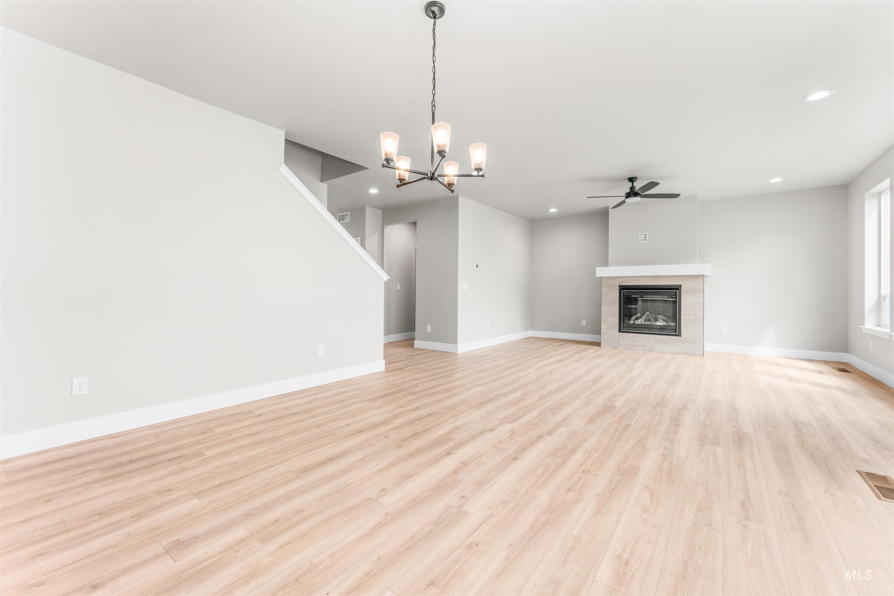 2877 W Jutland Property Photo 10