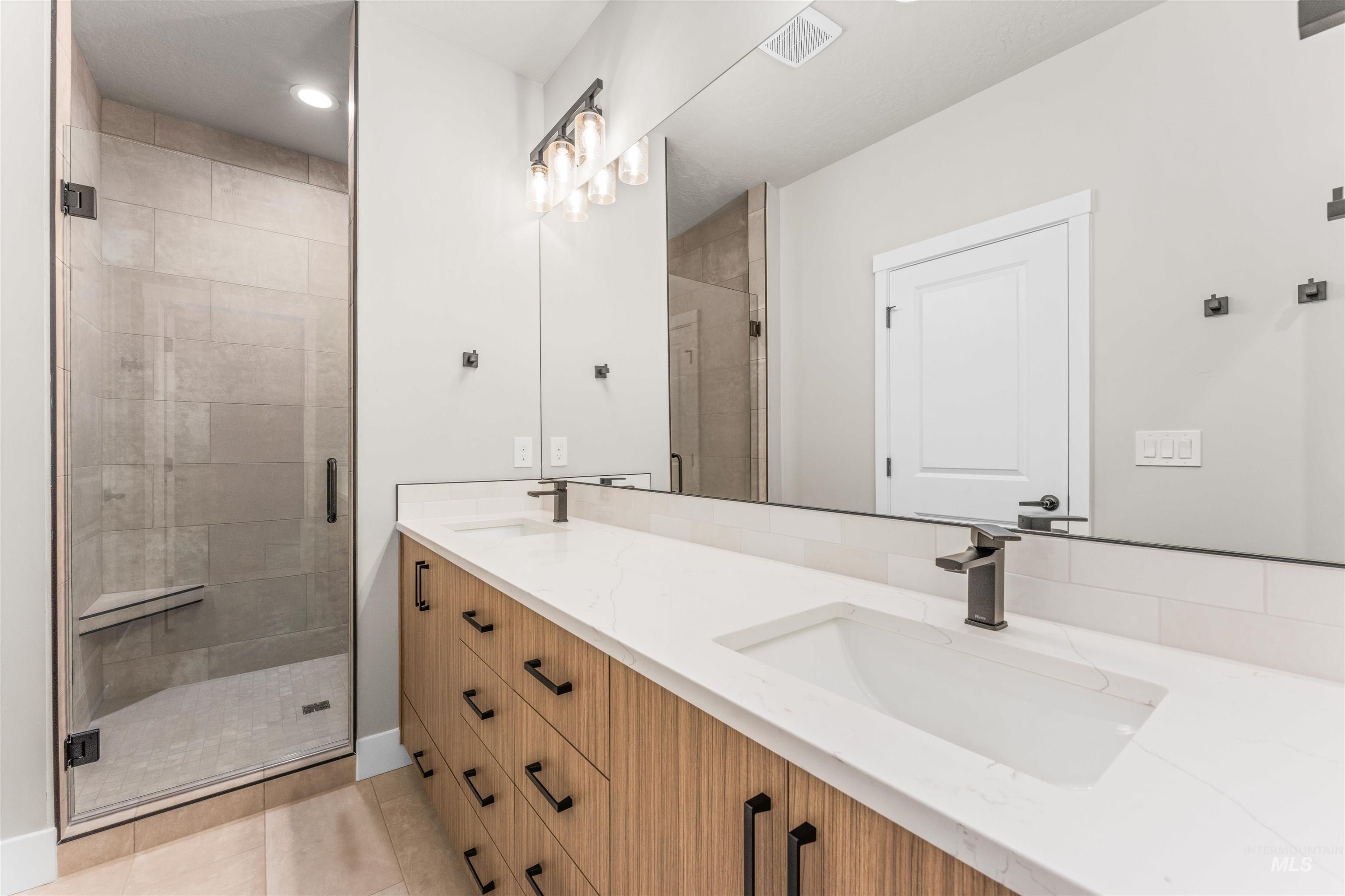 2877 W Jutland Property Photo 21