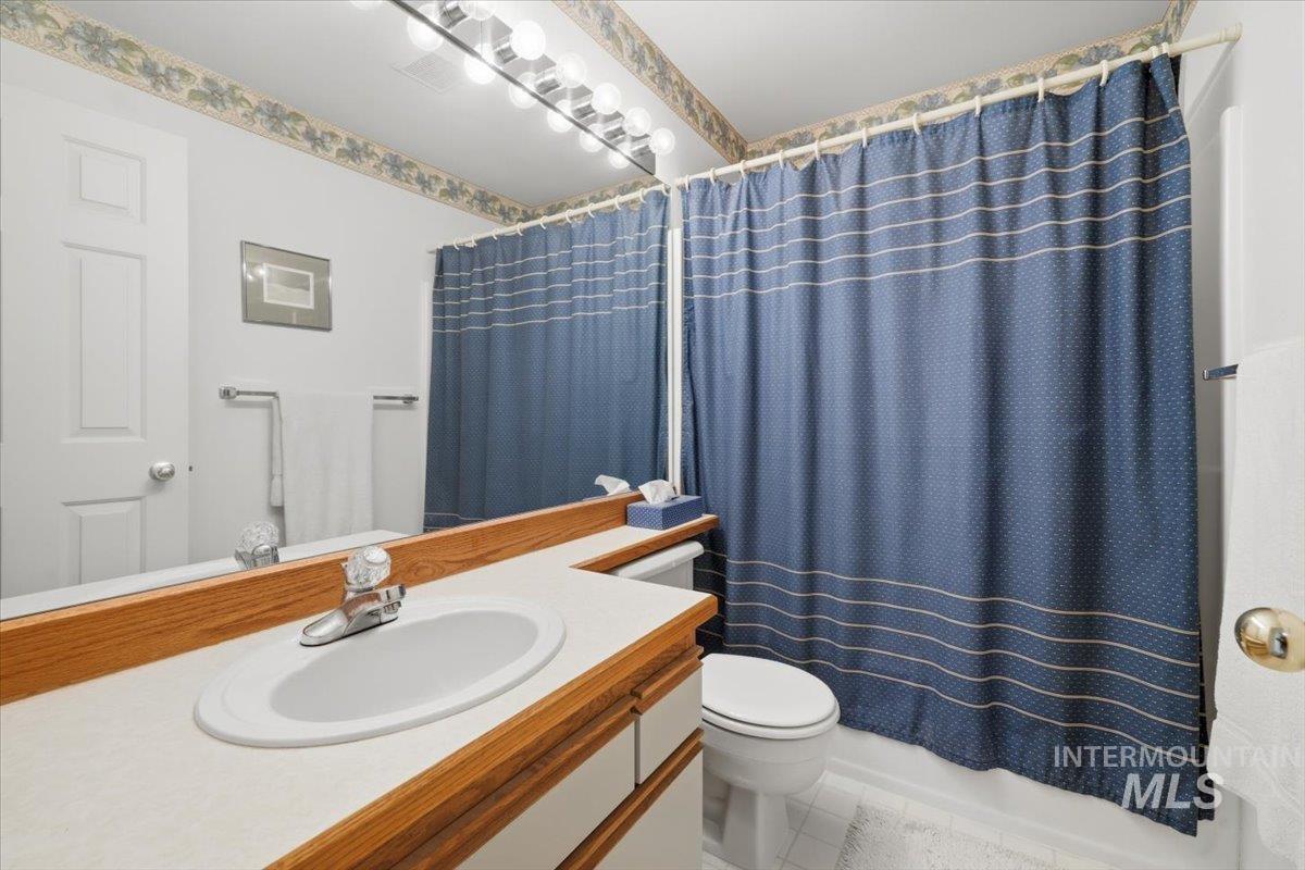 2401 S Swallowtail Ln Property Photo 34