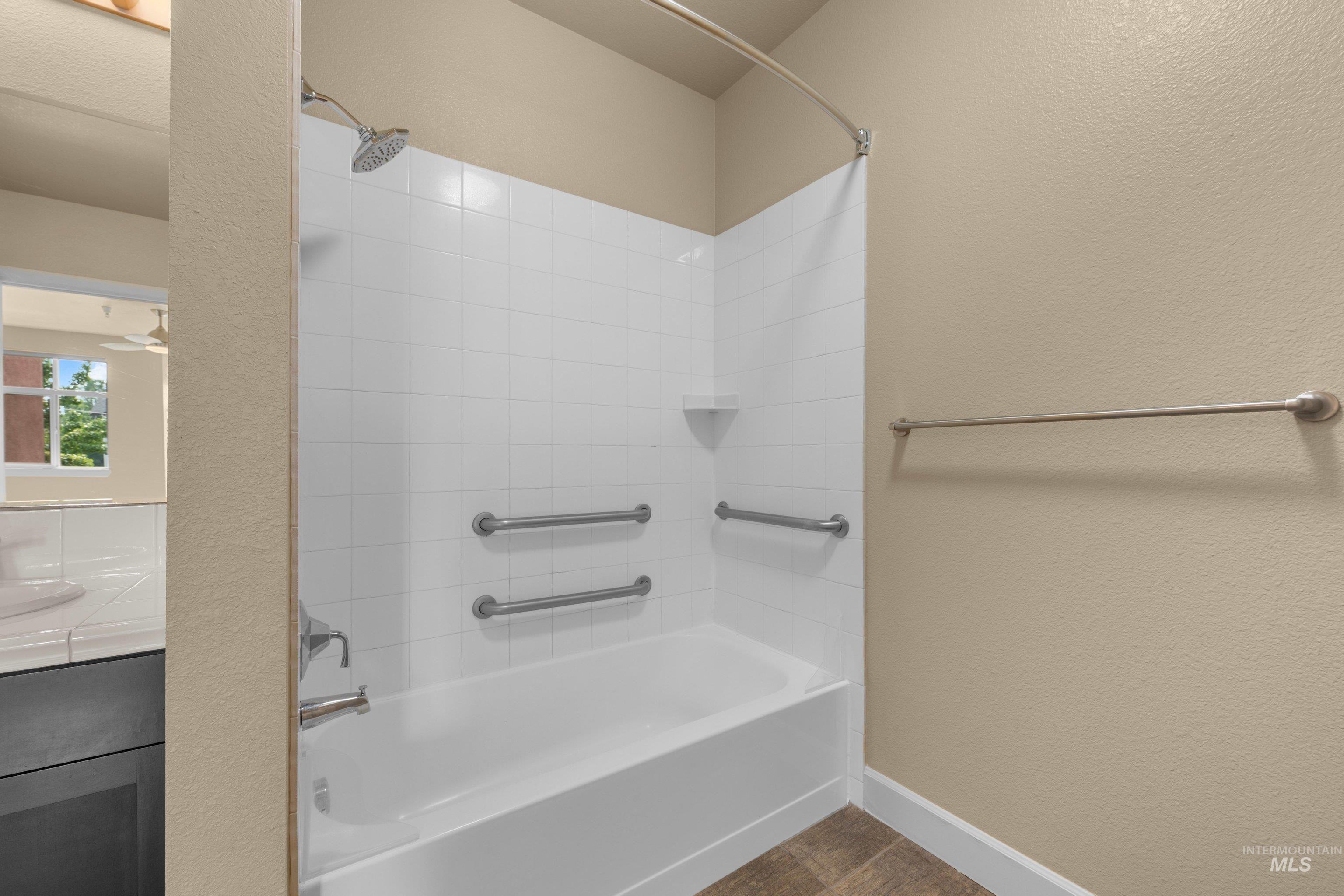 412 S 13th St Property Photo 16