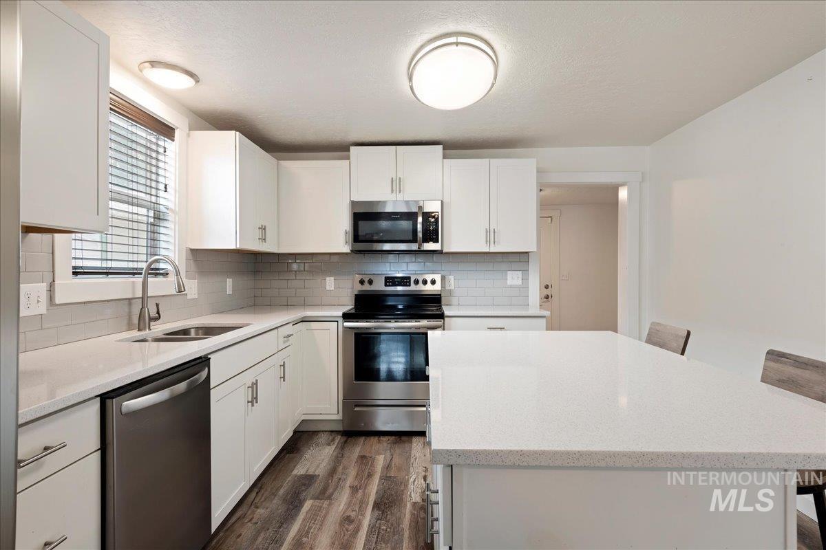 820 E Elgin St Property Photo 15