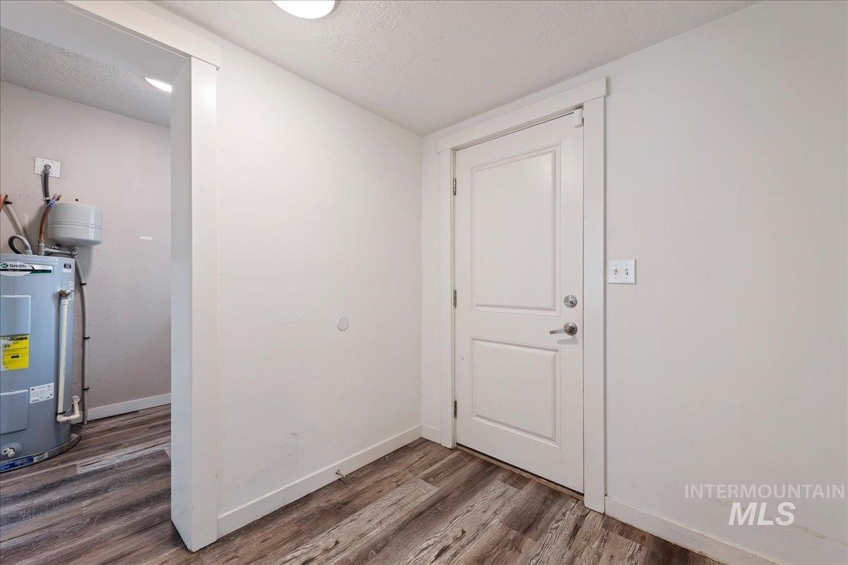 820 E Elgin St Property Photo 20