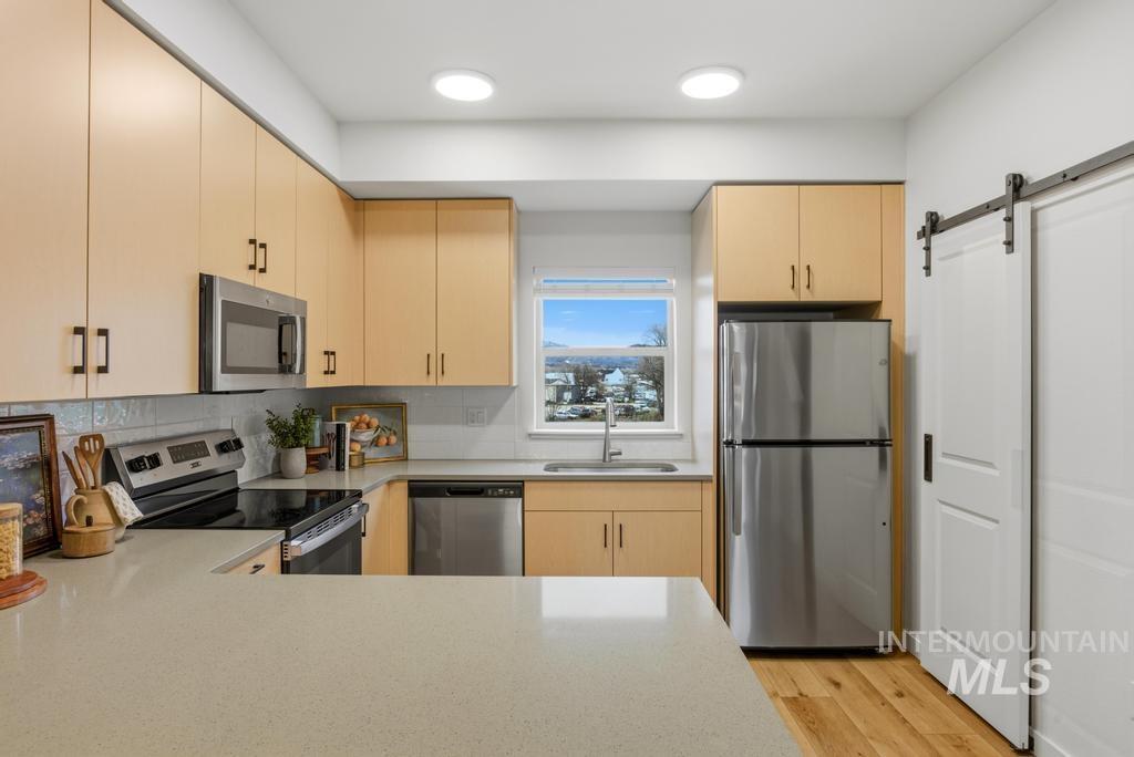 7540 W Swain Lane Property Photo 10