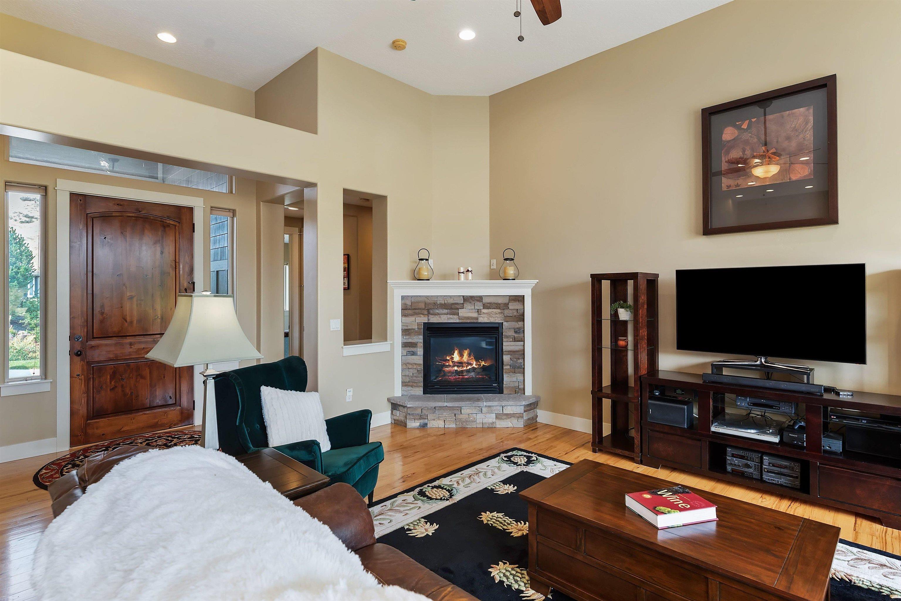 4026 W Deerpath Drive Property Photo 12
