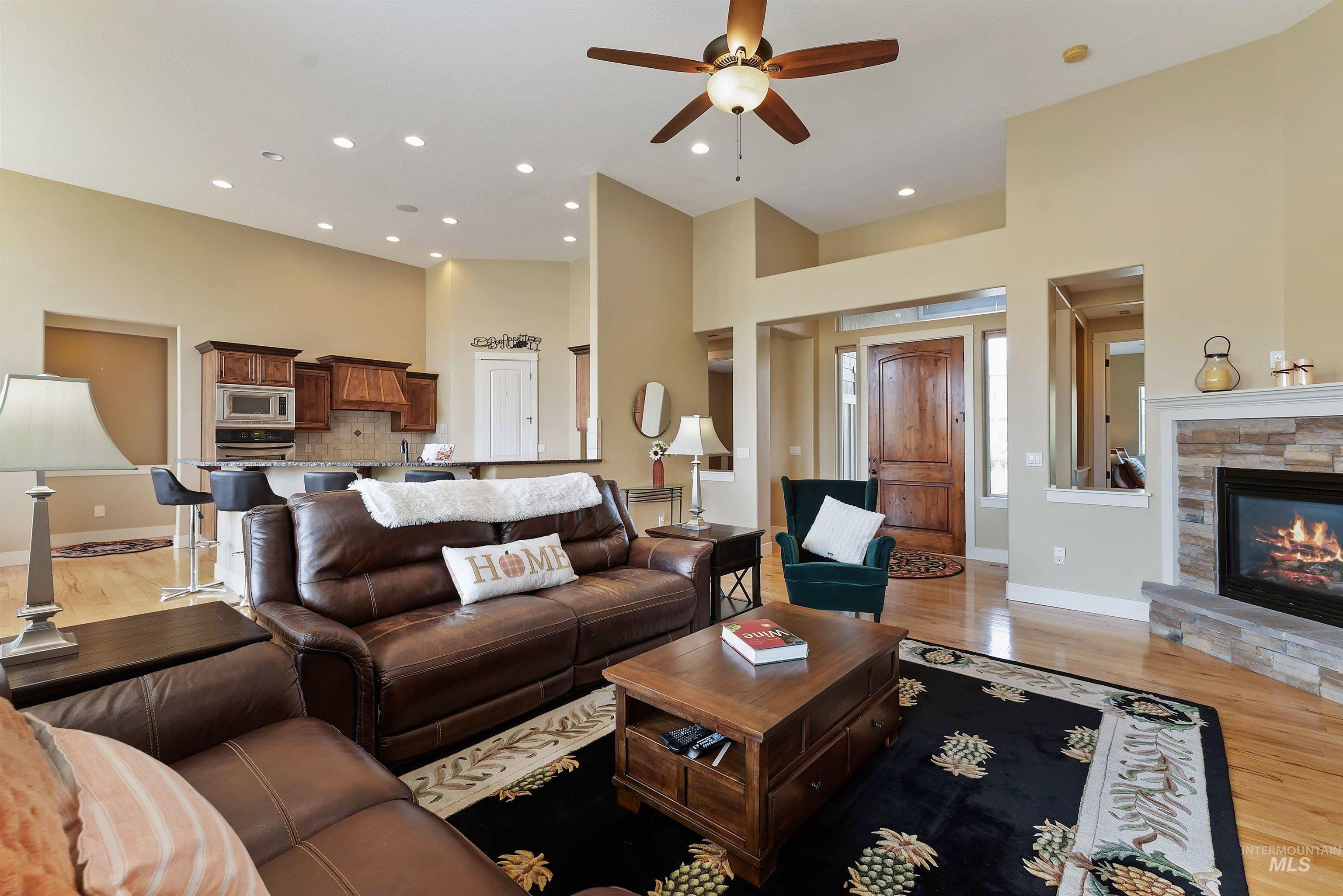 4026 W Deerpath Drive Property Photo 13