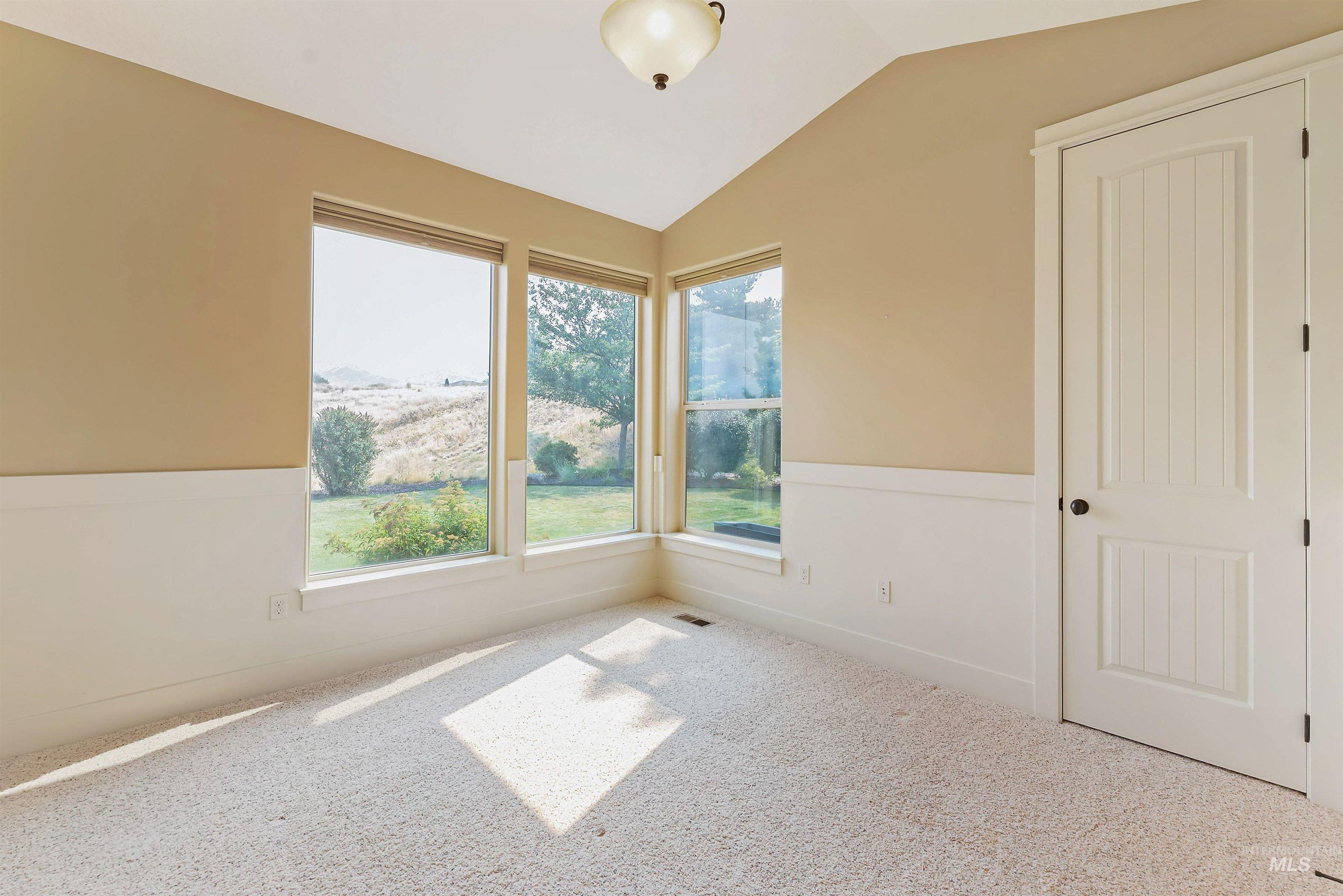 4026 W Deerpath Drive Property Photo 34