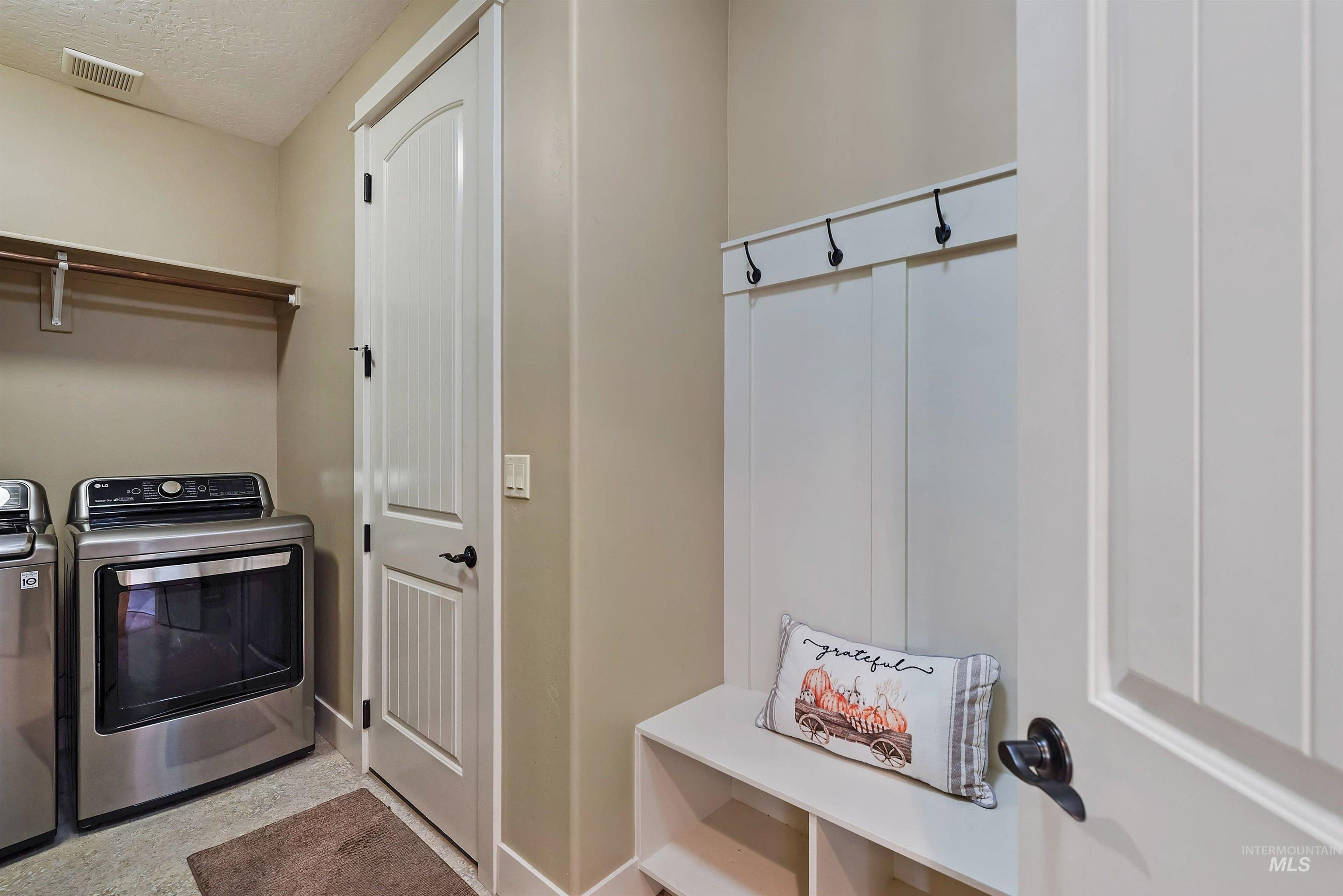 4026 W Deerpath Drive Property Photo 36