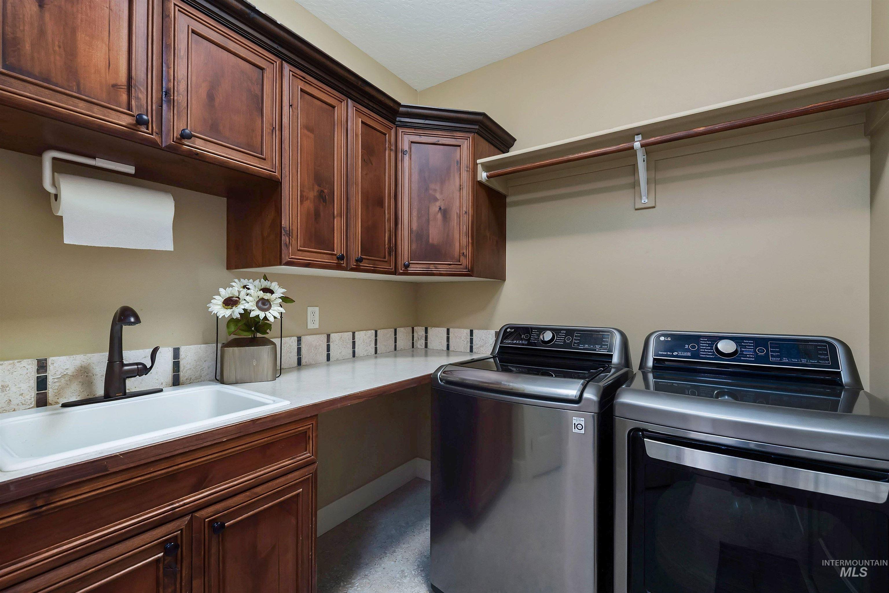 4026 W Deerpath Drive Property Photo 37