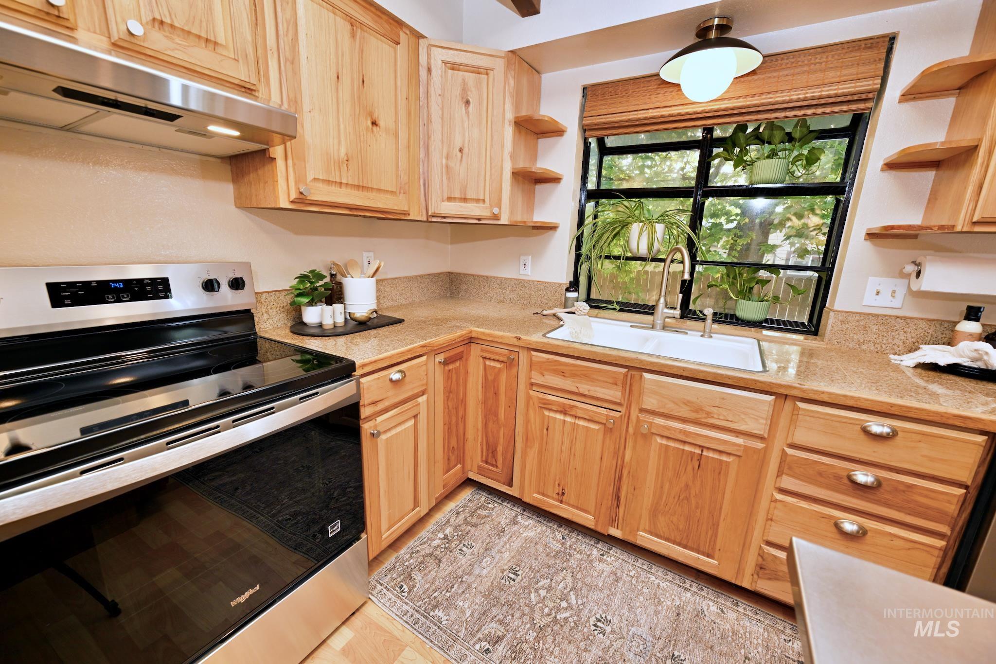 5541 N Samson Ave. Property Photo 11