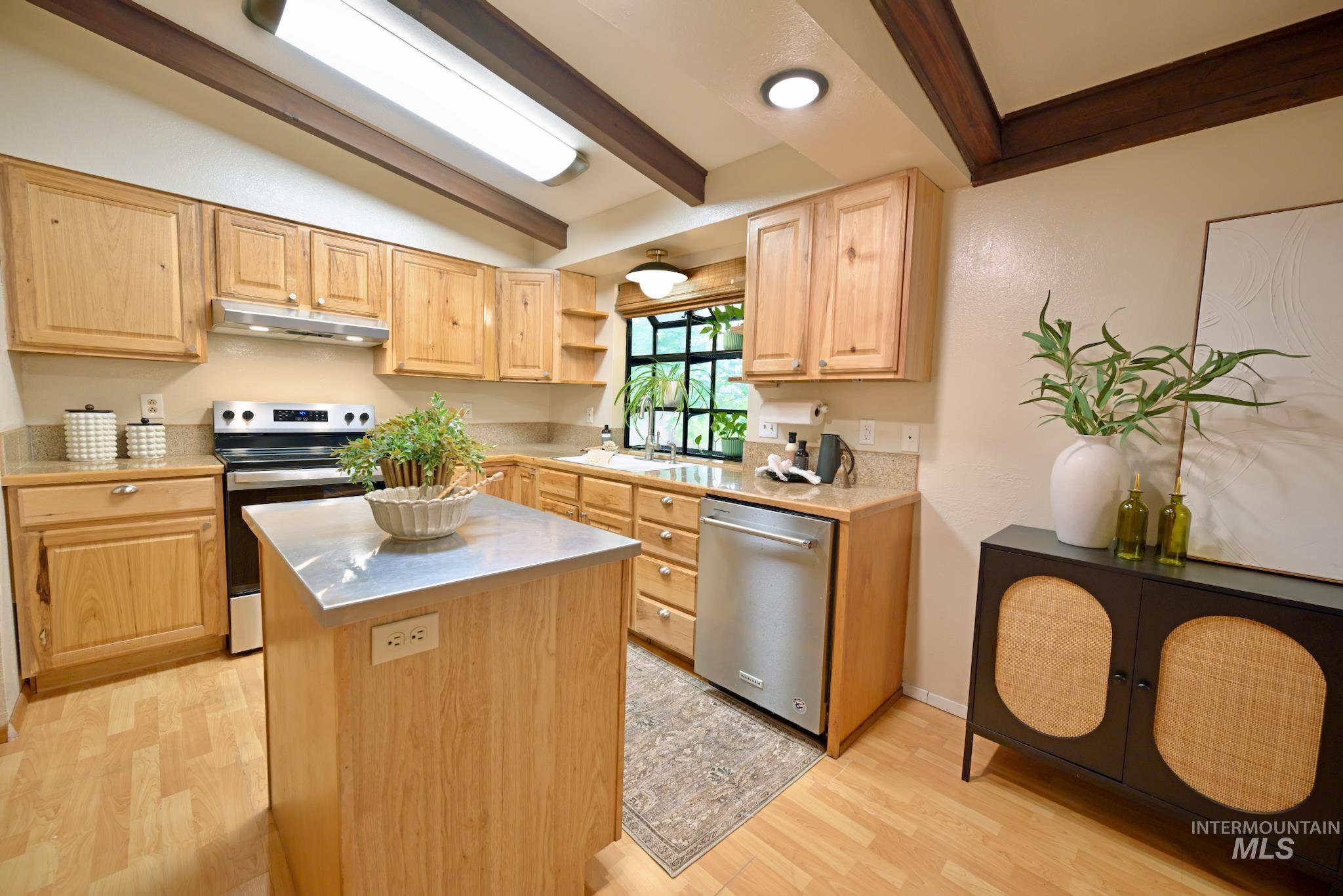 5541 N Samson Ave. Property Photo 14