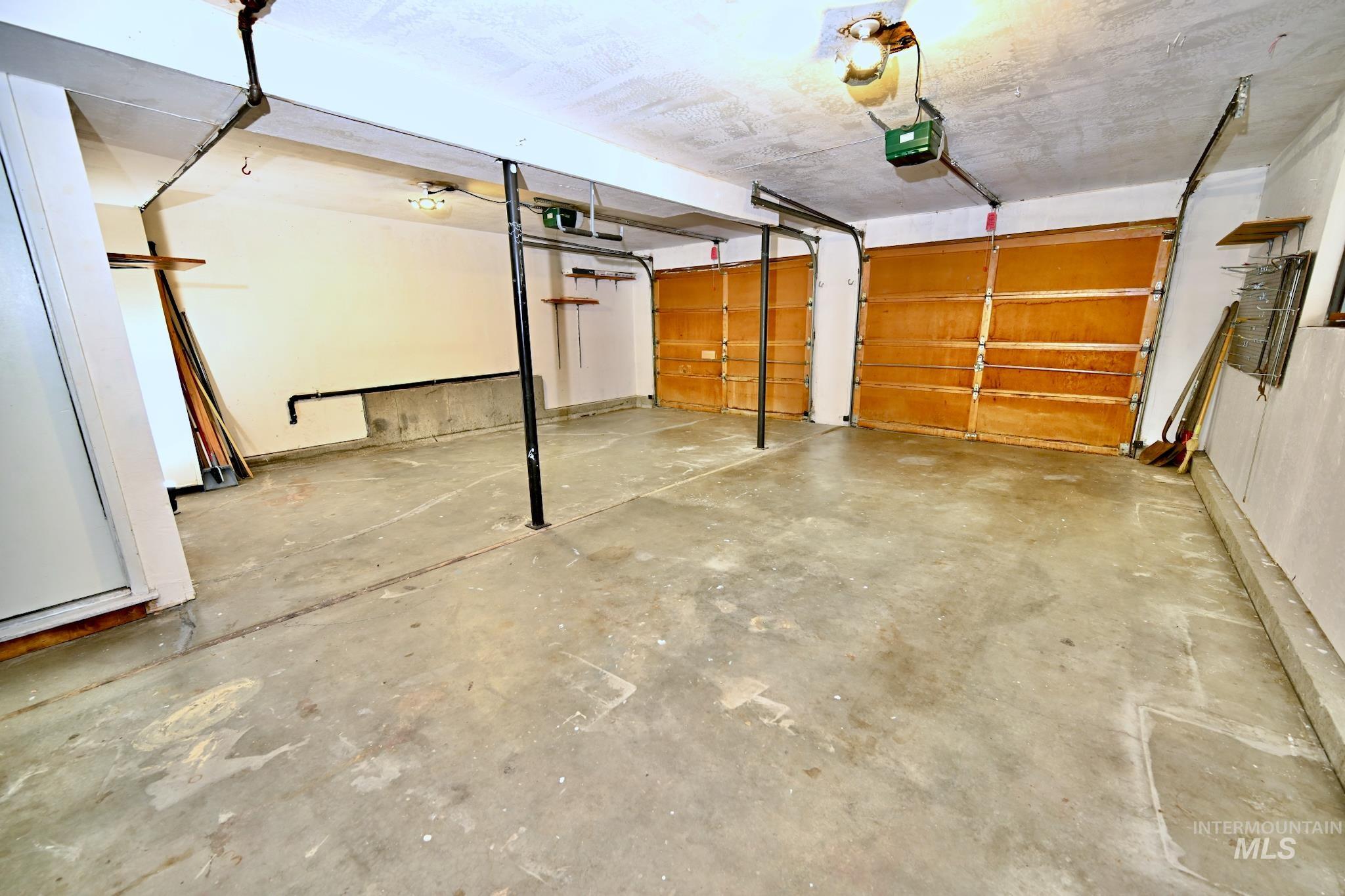 5541 N Samson Ave. Property Photo 36