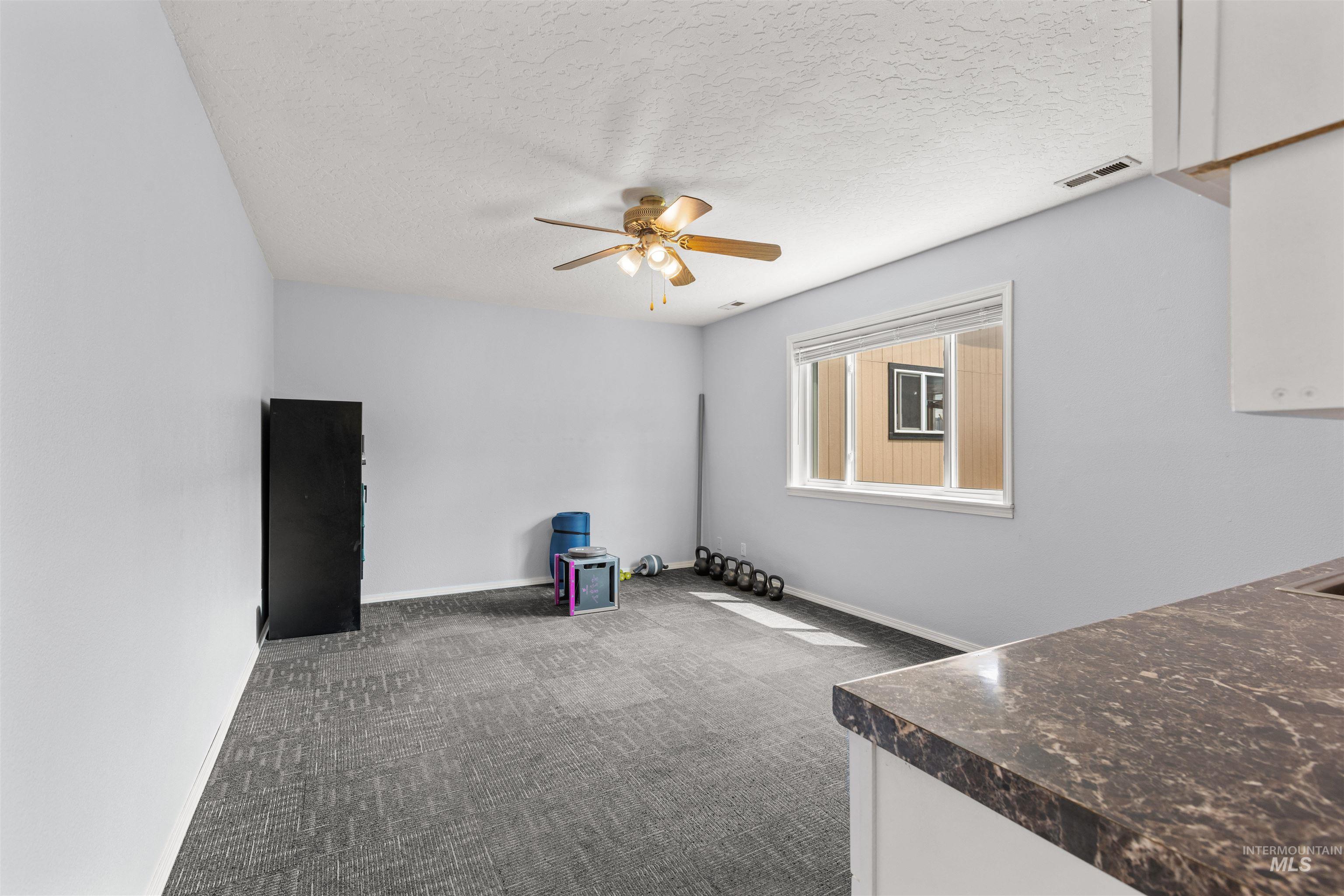 807 Sapphire Ct Property Photo 22