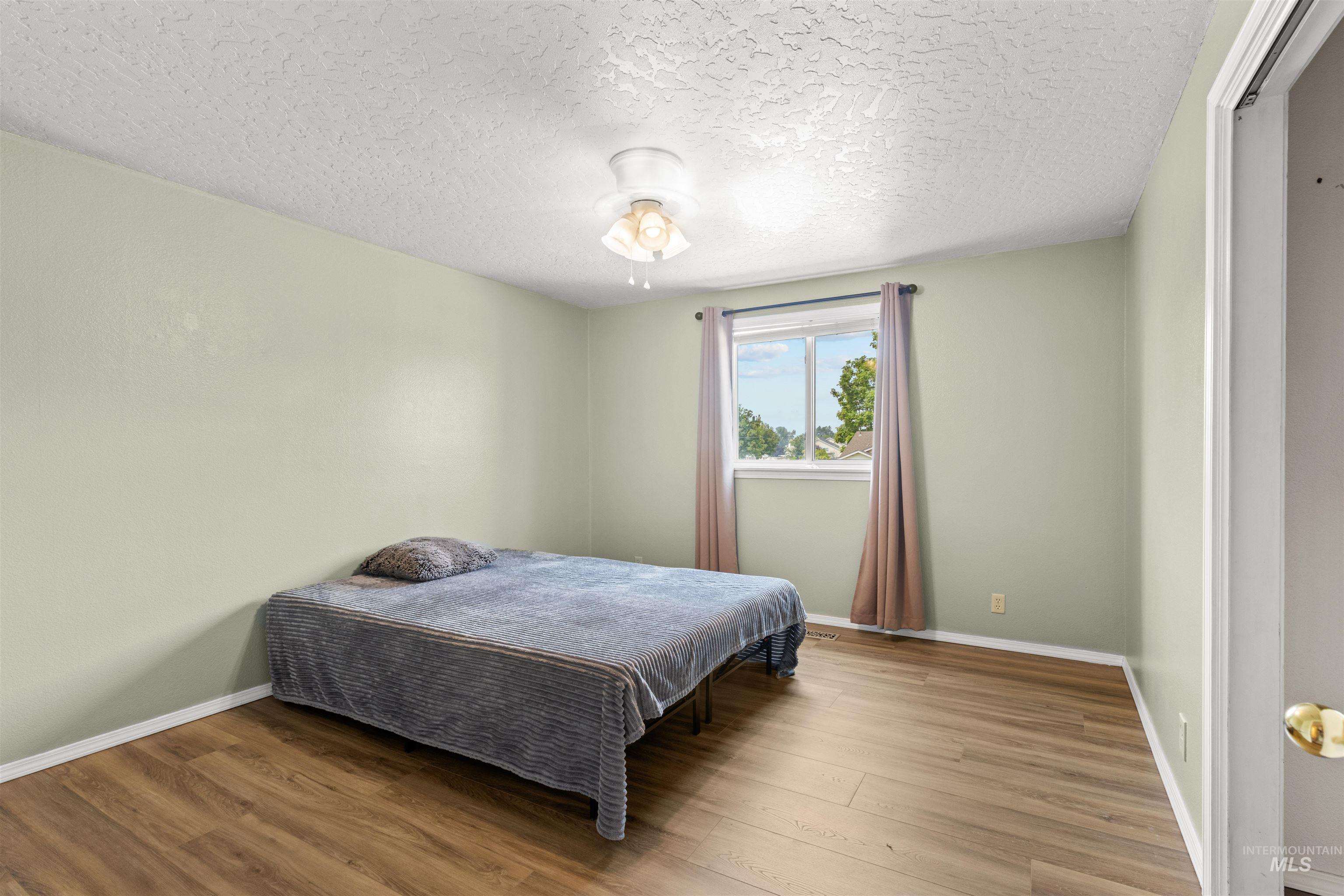 807 Sapphire Ct Property Photo 30