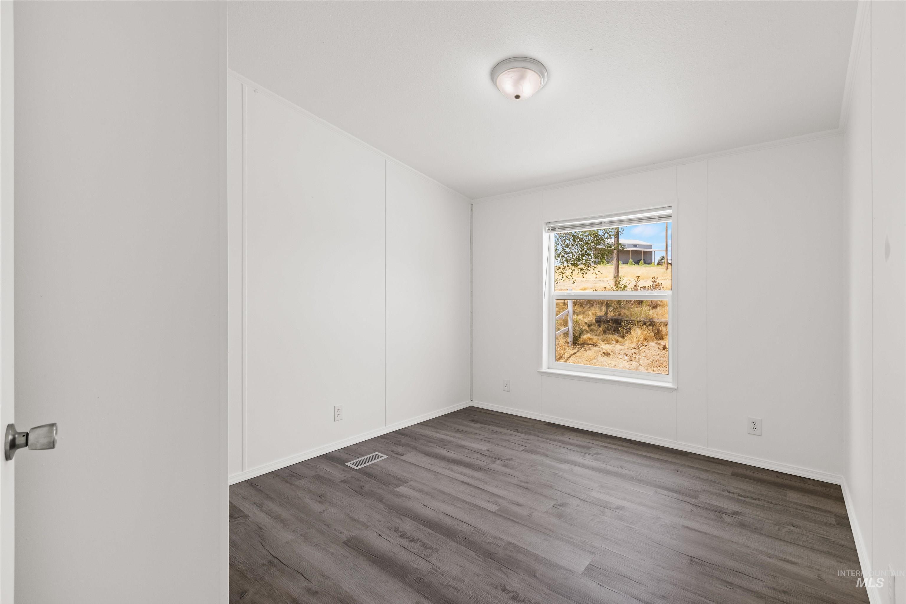 5860 El Paso Rd. Property Photo 9