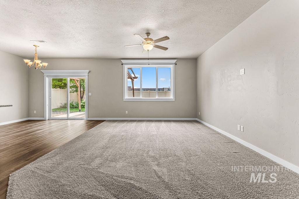 2193 S Hills Ave. Property Photo 5