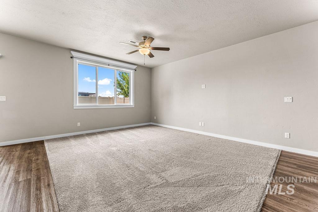 2193 S Hills Ave. Property Photo 6