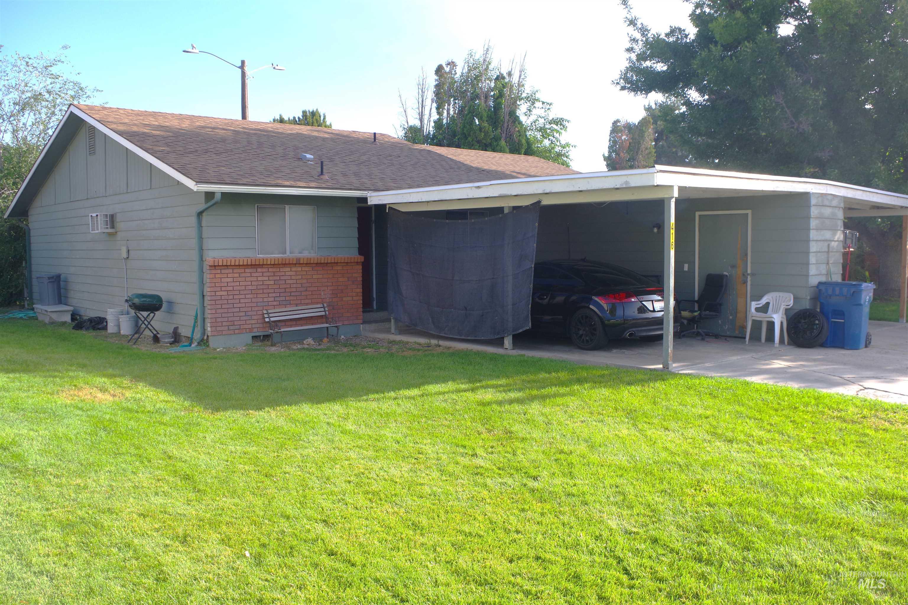416-418 E Maine Ave Property Photo 1