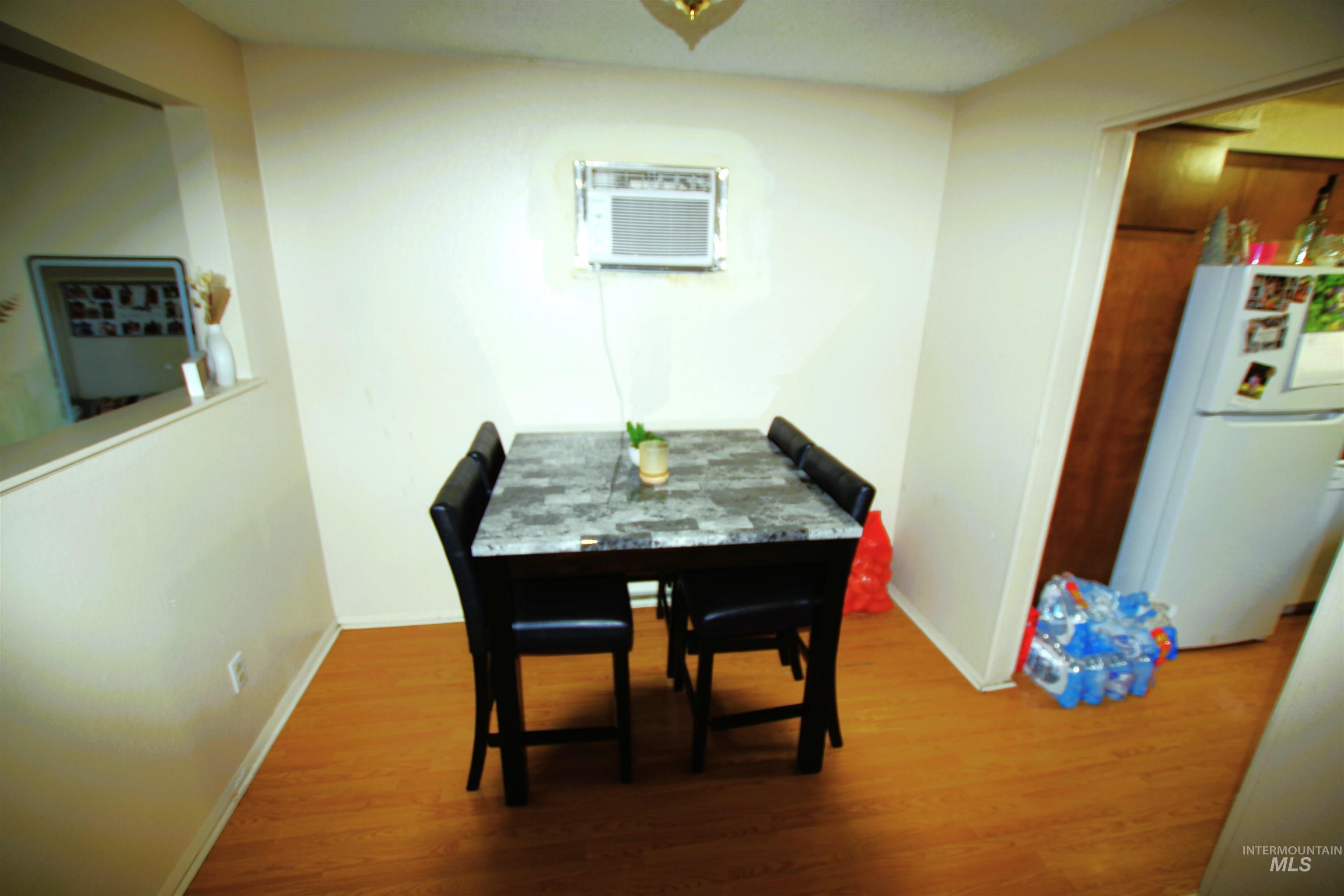 416-418 E Maine Ave Property Photo 12
