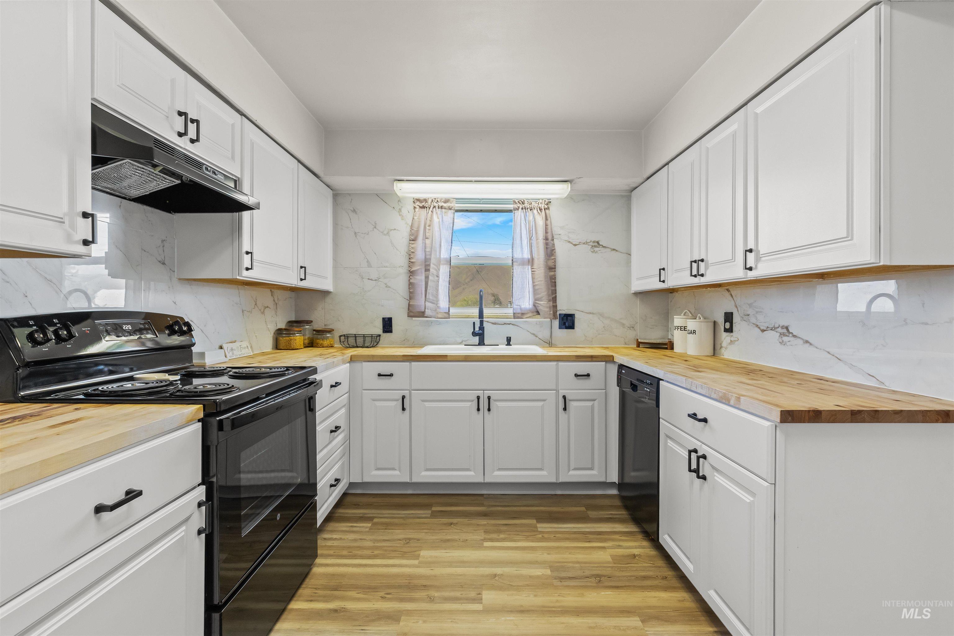 1357 Chestnut St Property Photo 10